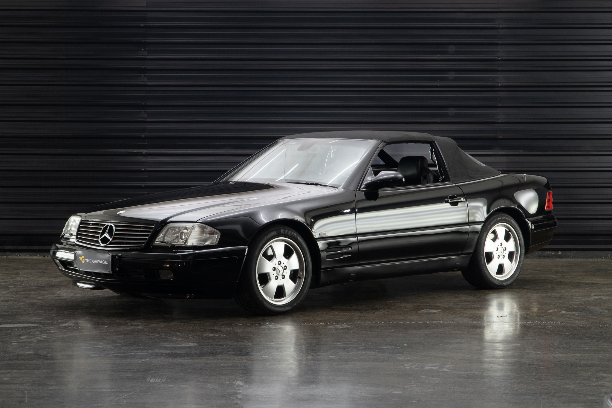 1999 Mercedes-Benz SL500 a venda for sale the garage