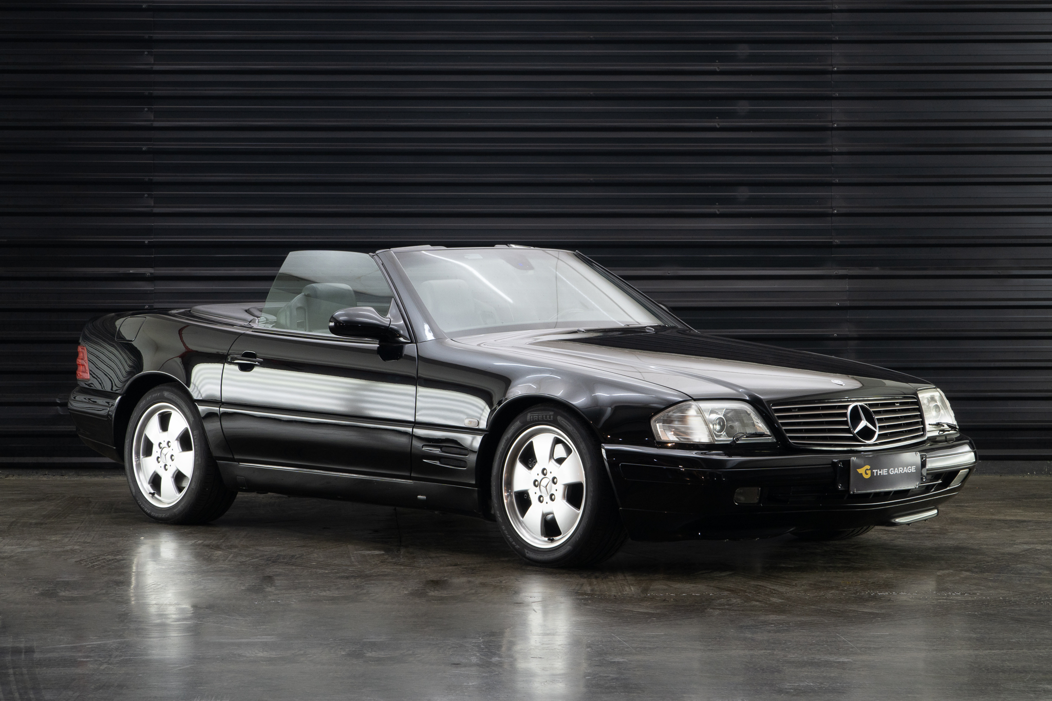 1999 Mercedes-Benz SL500 a venda for sale the garage