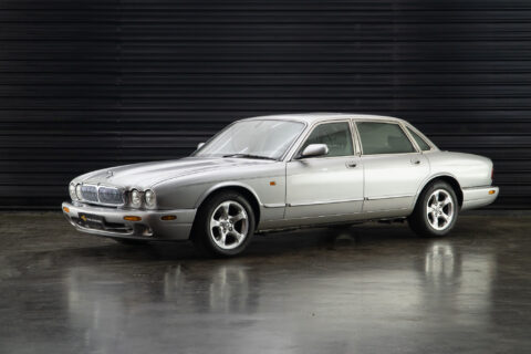 2000 Jaguar XJ8 4.0 a venda for sale the garage