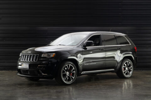 2012 Jeep Cherockee SRT8 a venda for sale the garage