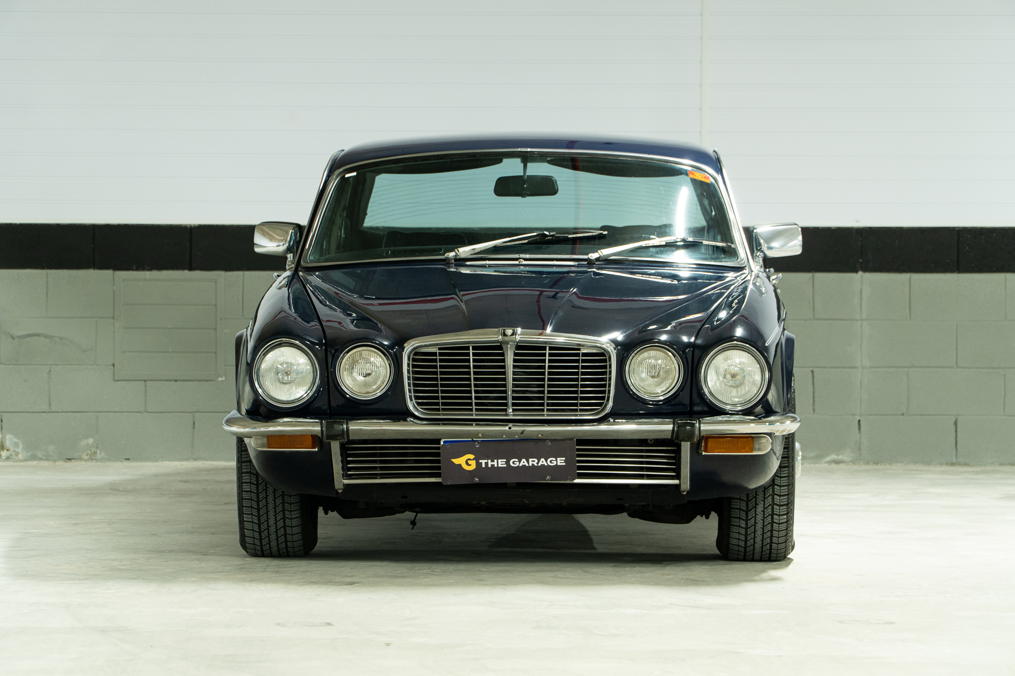 1975 Jaguar XJ6 4.2 dianteira