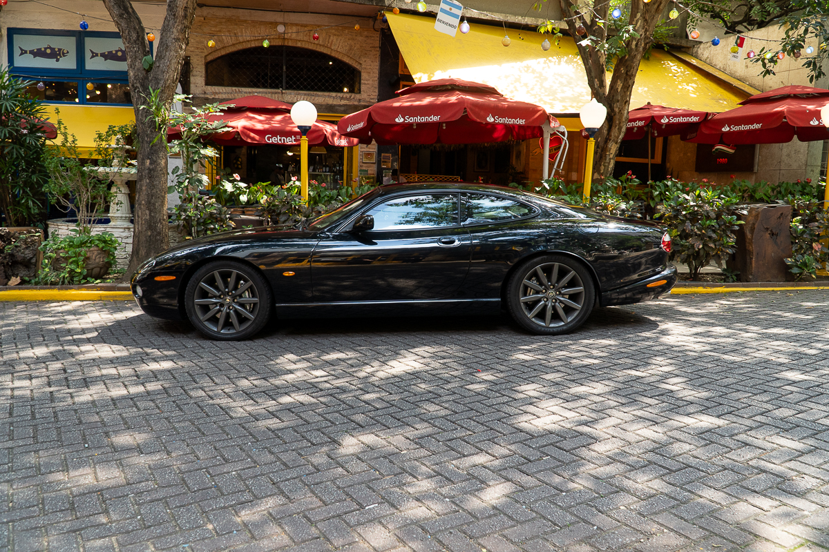 2005 Jaguar XKR coupe a venda for sale the garage