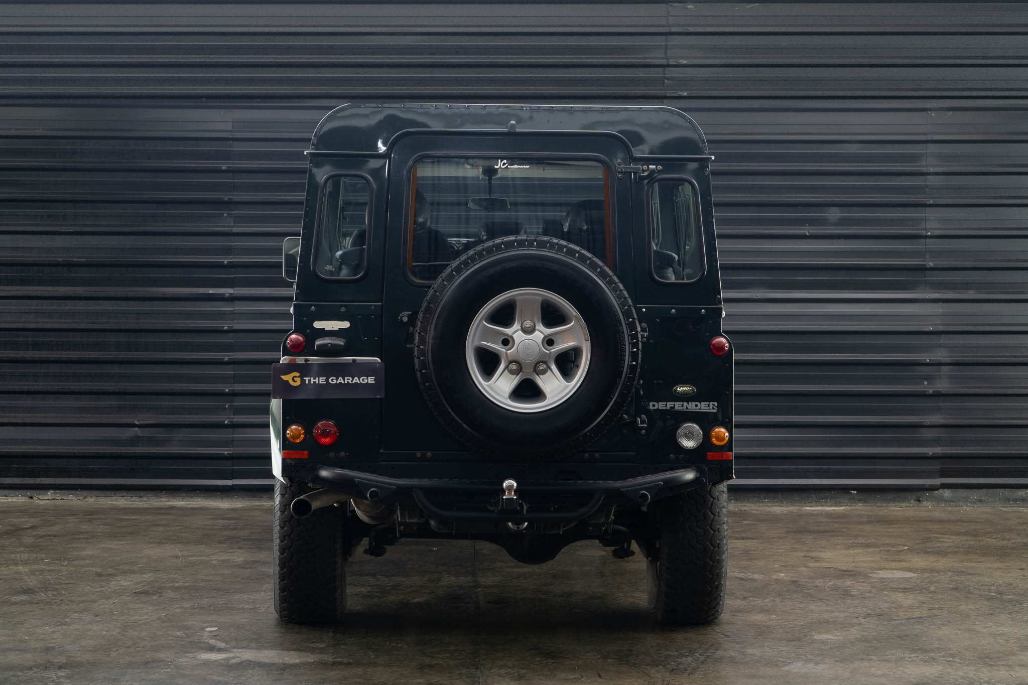 2010-Land-Rover-Defender-110-venda-the-garage-for-sale--24