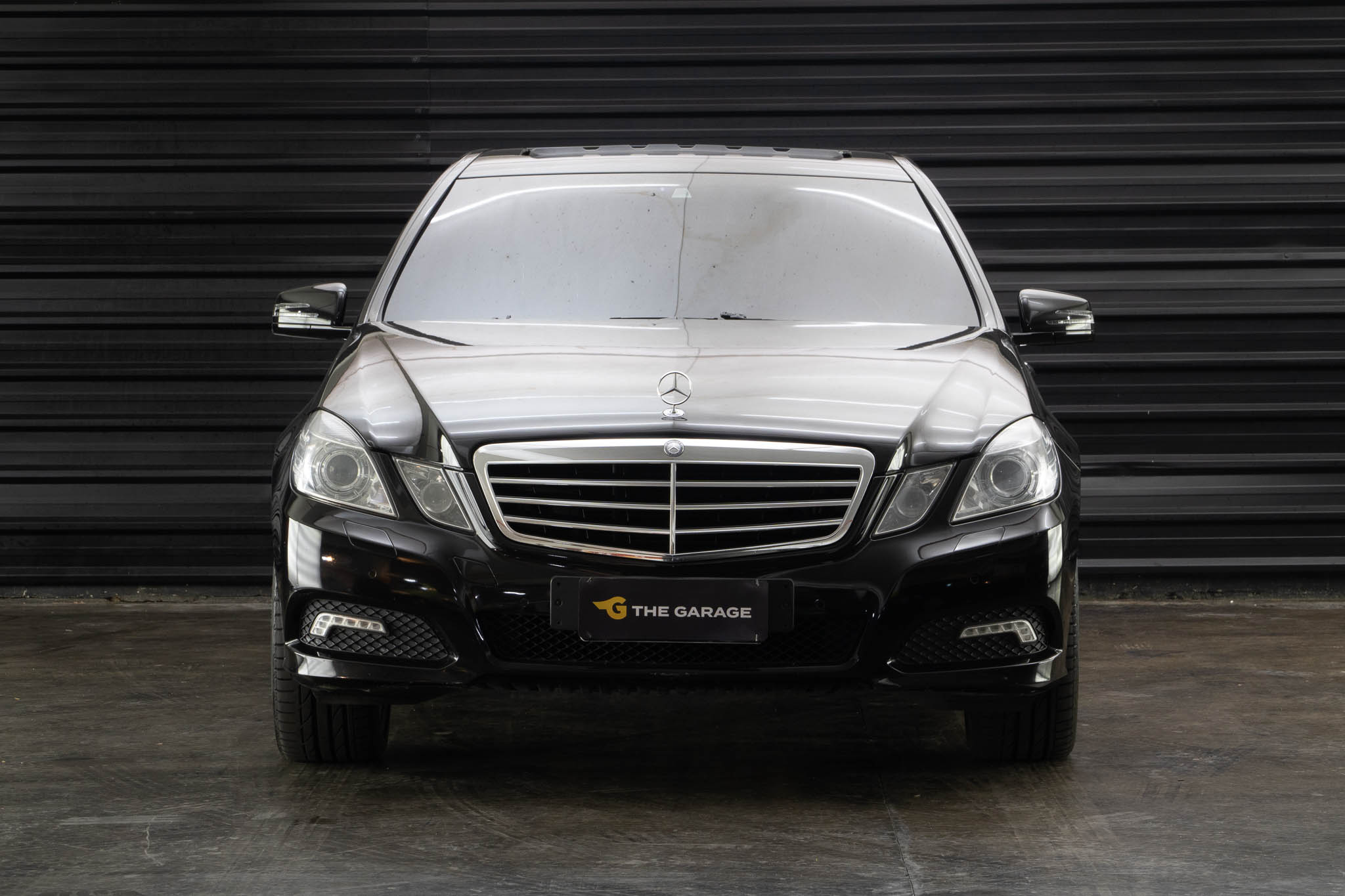 2010-Mercedes-Benz-E500-Avantgarde-Executive-venda-the-garage-for-sale--25