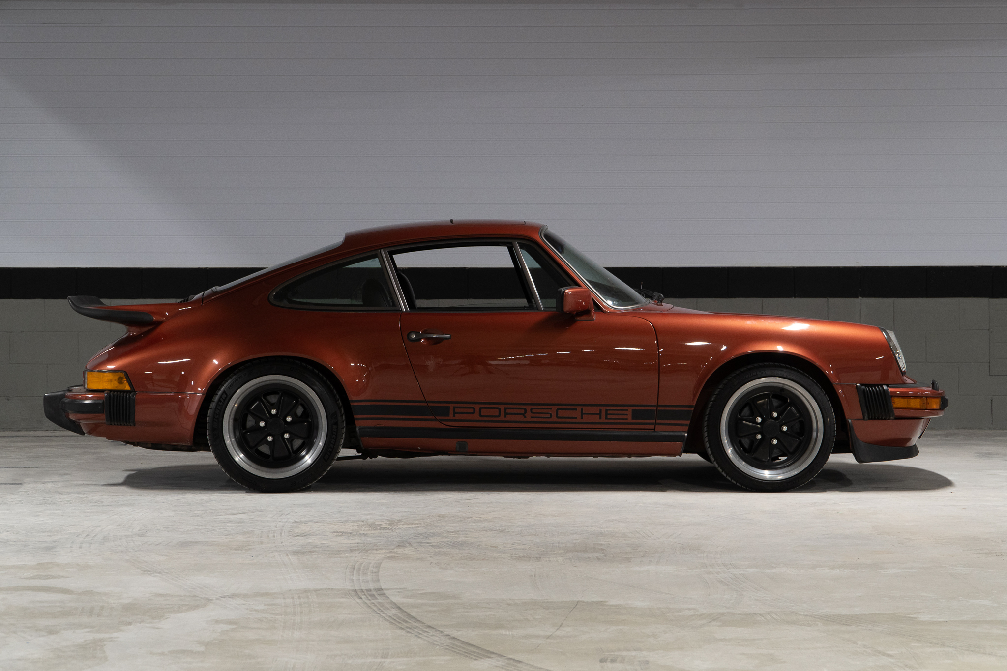 1977-Porsche-911-Carrera-3.0-venda-the-garage-for-sale (18 of 20)