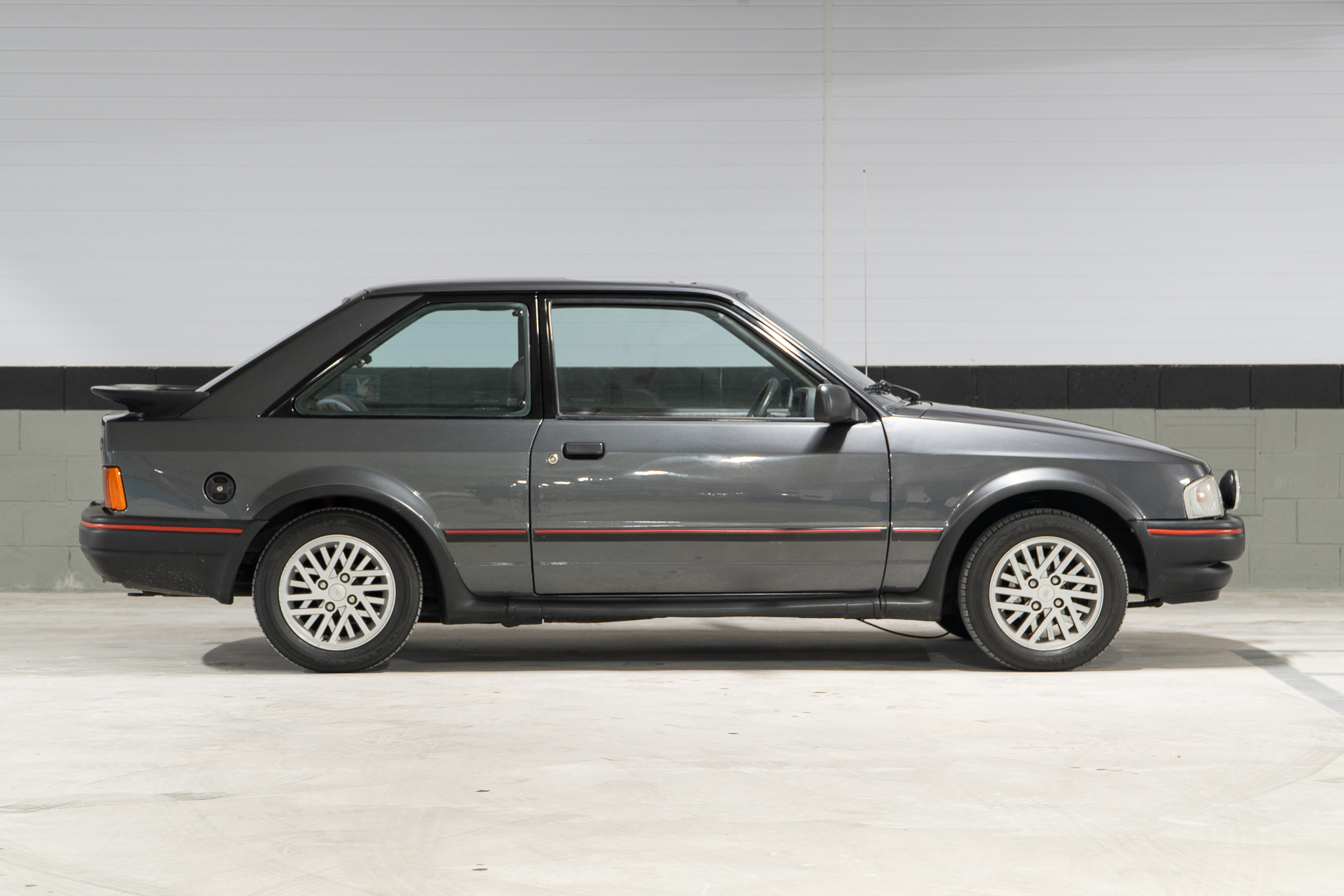 1989-Ford-Escor1989 Ford Escort 1.8 XR3t-1.8-XR3-venda-the-garage-for-sale (1 of 17)