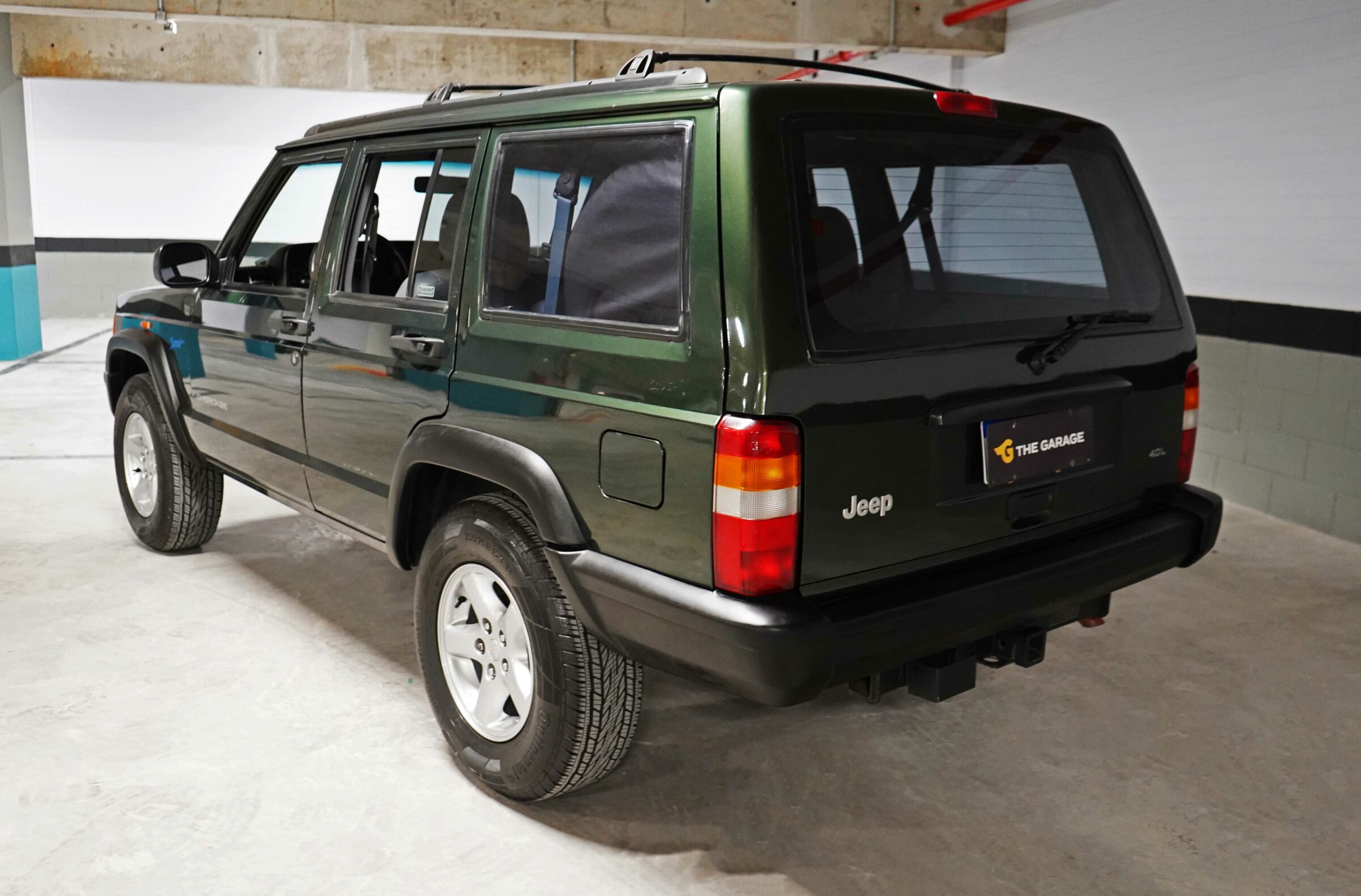 998-Jeep-Cherokee-venda-the-garage-for-sale-21-of-35-scaled.jpg