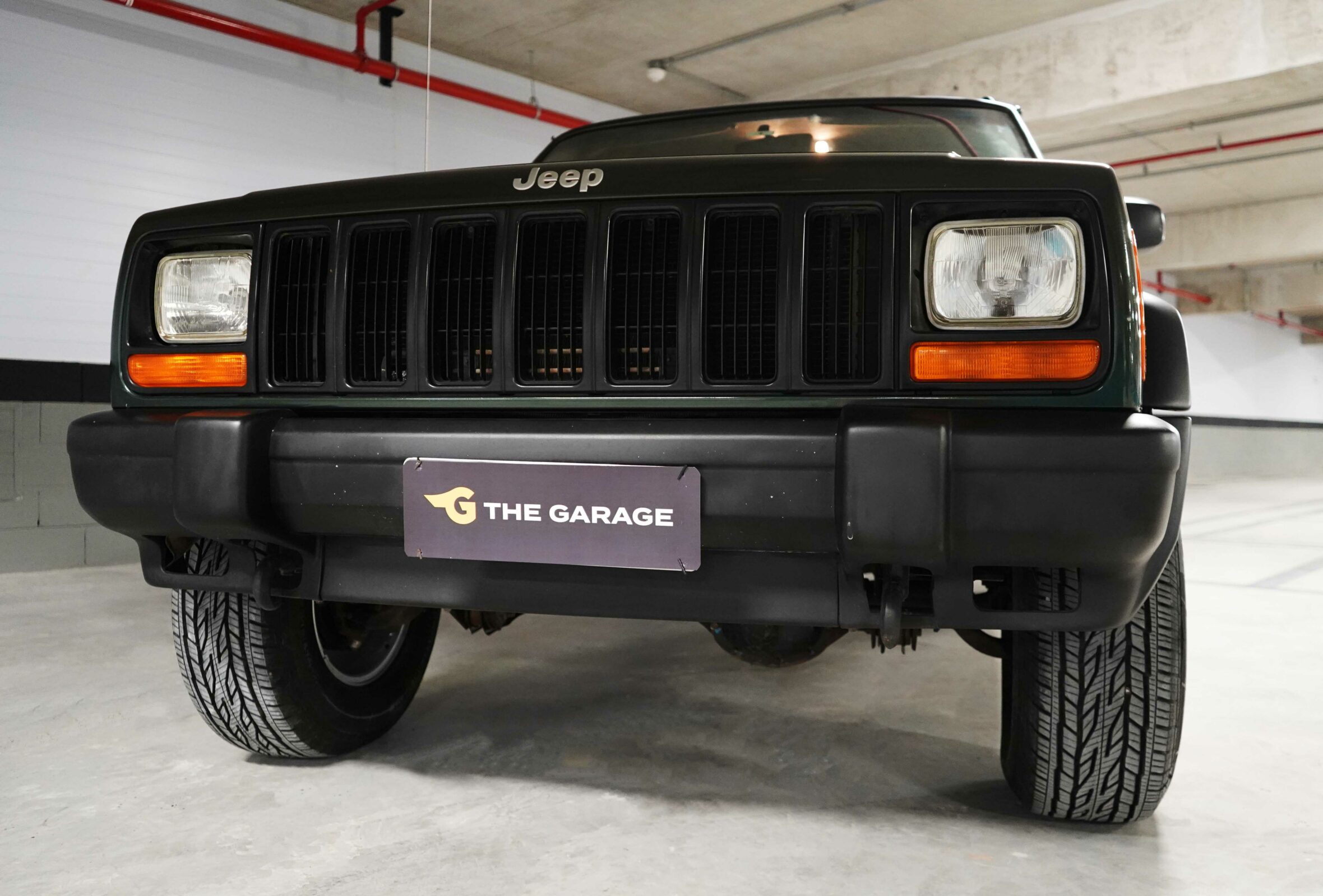 1998-Jeep-Cherokee-venda-the-garage-for-sale-22-of-35-scaled.jpg