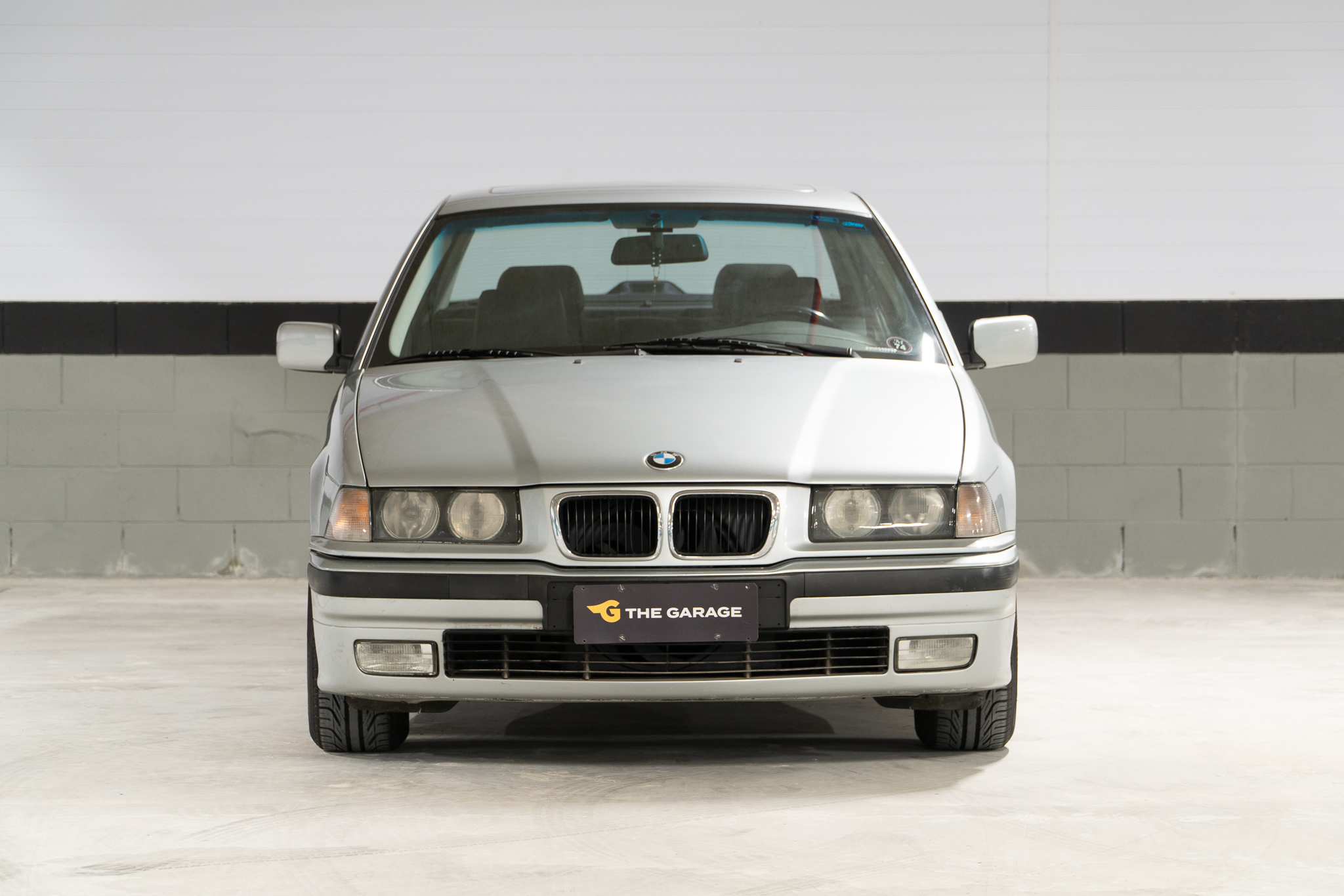 BMW 323i 1998