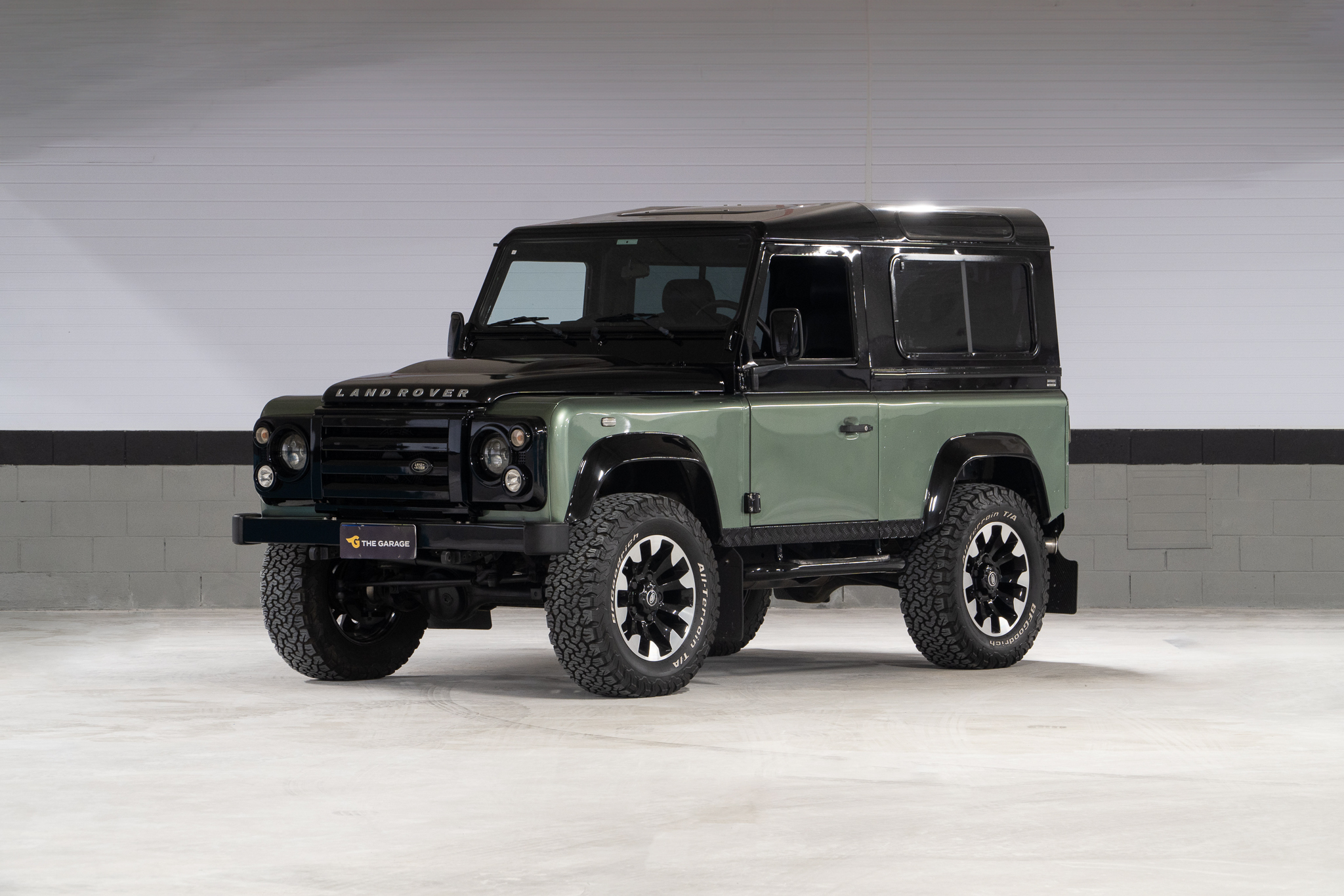 2008-Land-Rover-Defender-90-PUMA-venda-the-garage-for-sale (16 of 20)