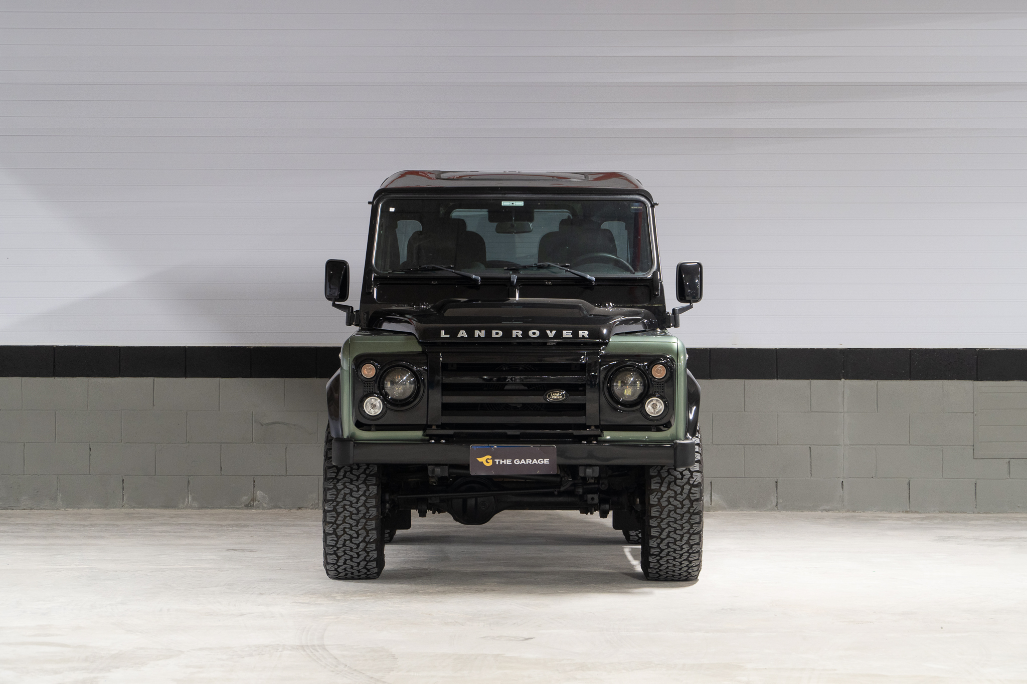 2008-Land-Rover-Defender-90-PUMA-venda-the-garage-for-sale (16 of 20)