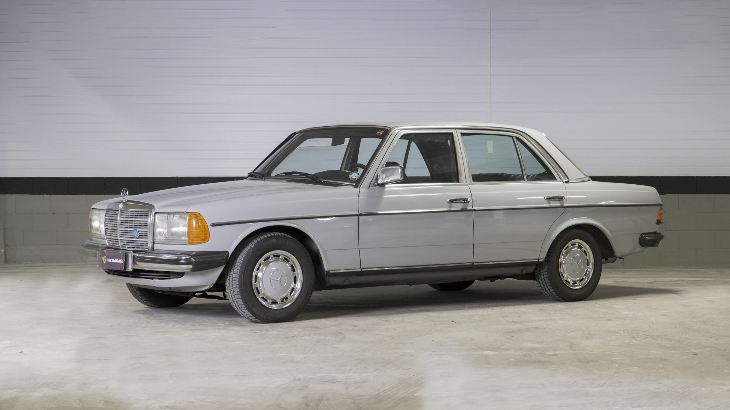 1984 Mercedes-Benz 300D Venda Compra The Garage for Sale