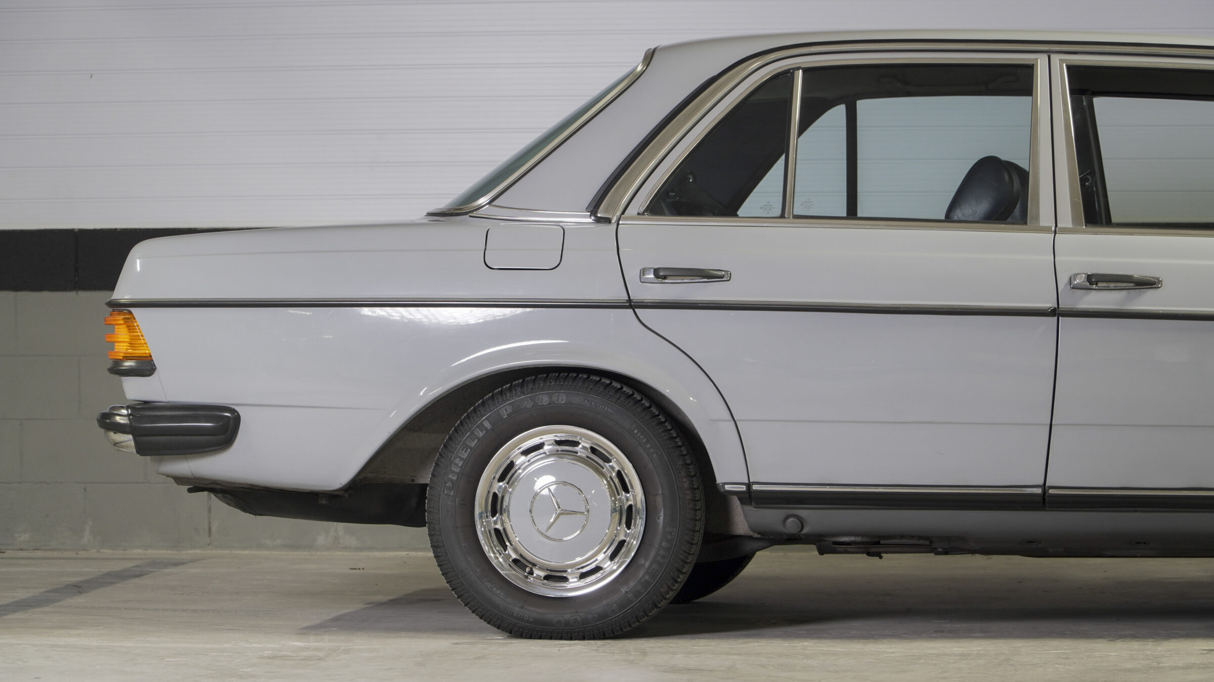 1984 Mercedes-Benz 300D Venda Compra The Garage for Sale