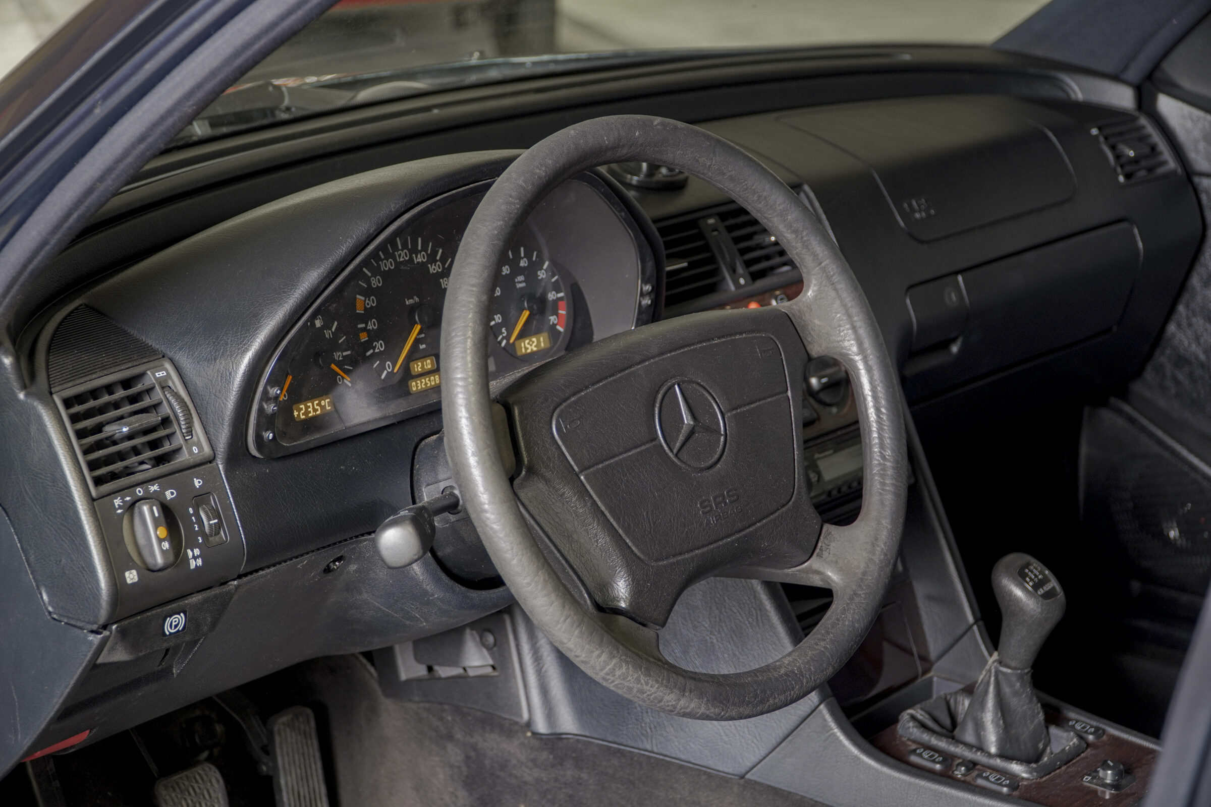 1996 Mercedes-Benz C180 Classic venda compra the garage for sale