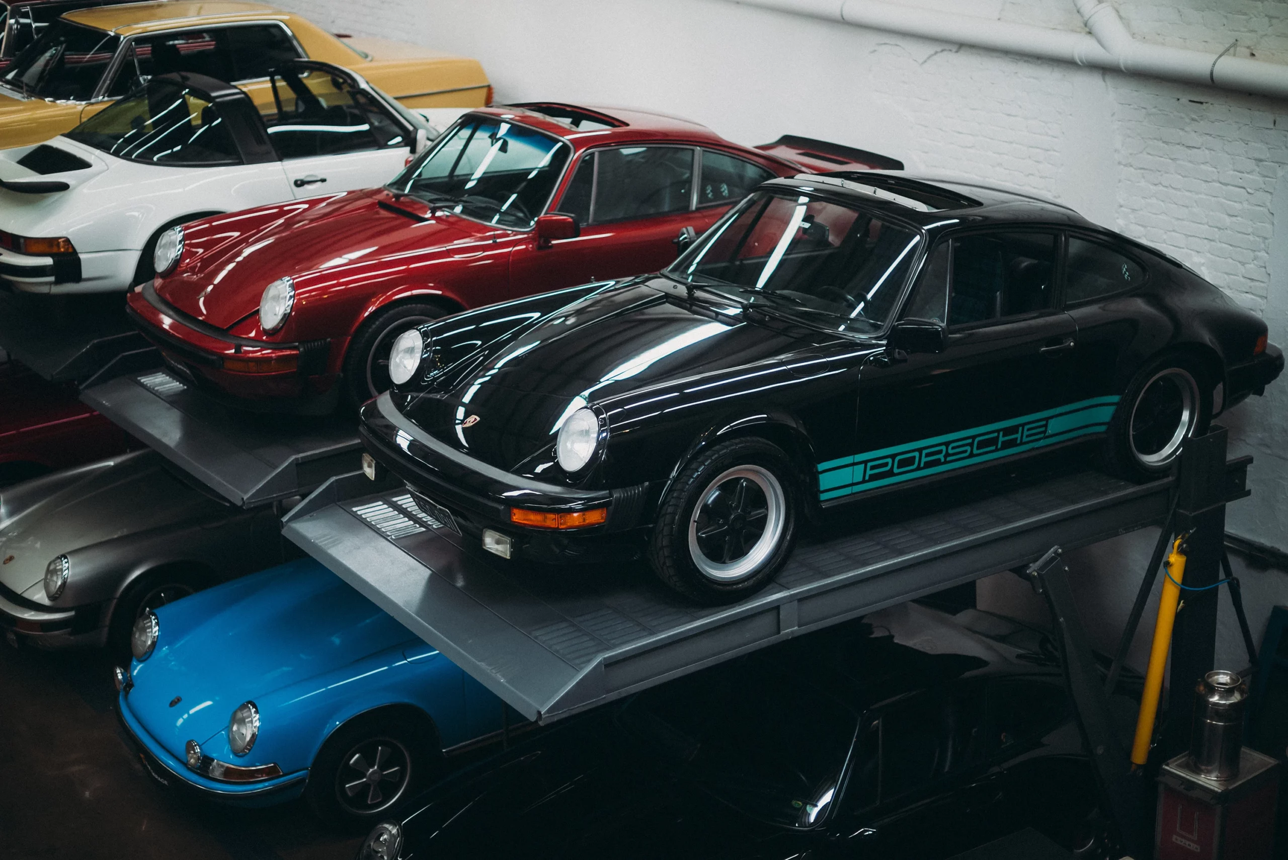 The Garage Porsche Classic