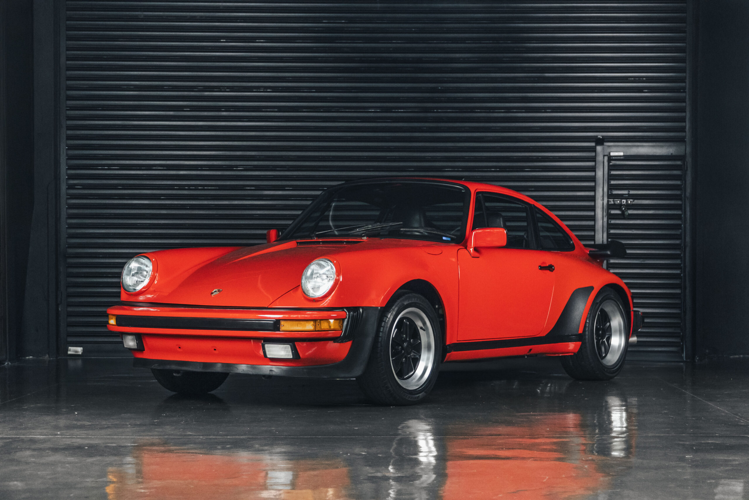 1986-porsche-930-turbo-venda-compra-the-garage-for-sale-1