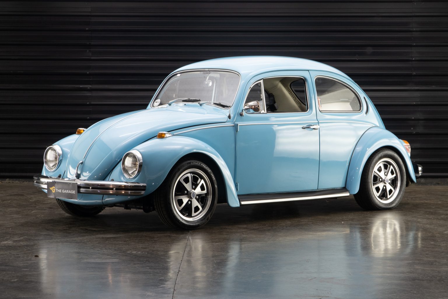 1974 Volkswagen Fusca 1500 azul a venda for sale the garage