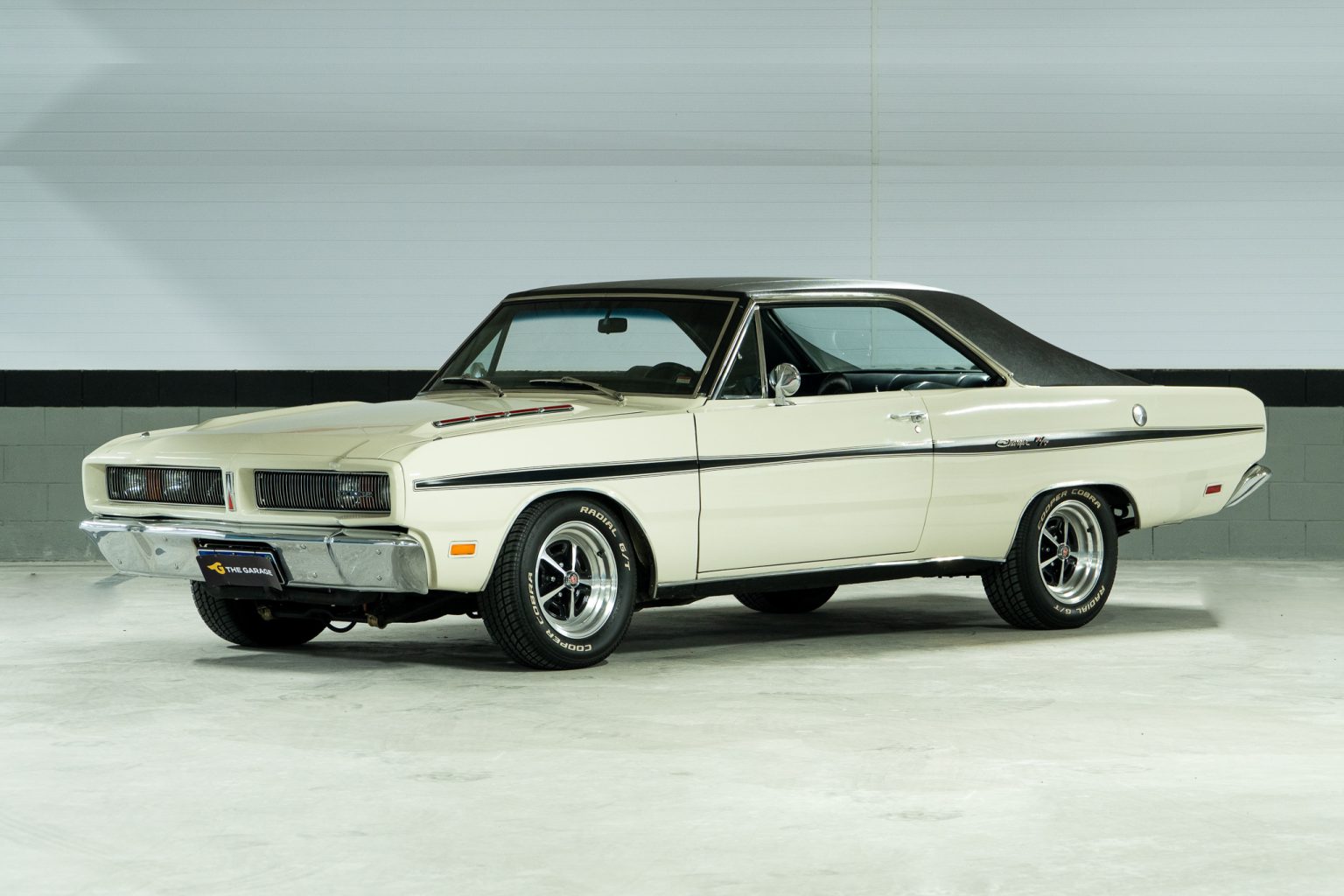 1975 Dodge Charger RT venda compra The Garage for sale