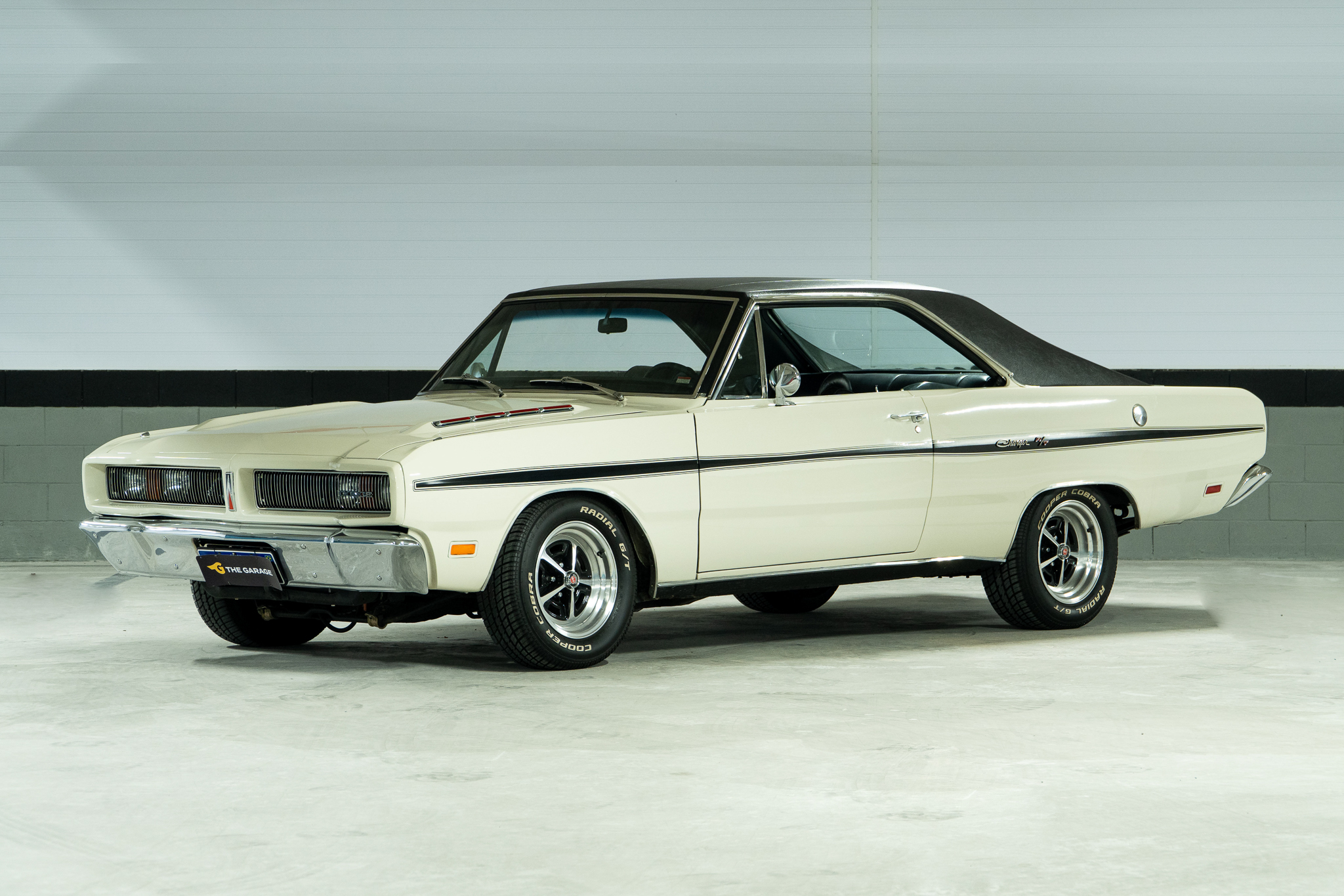 1975 Dodge Charger RT venda compra The Garage for sale