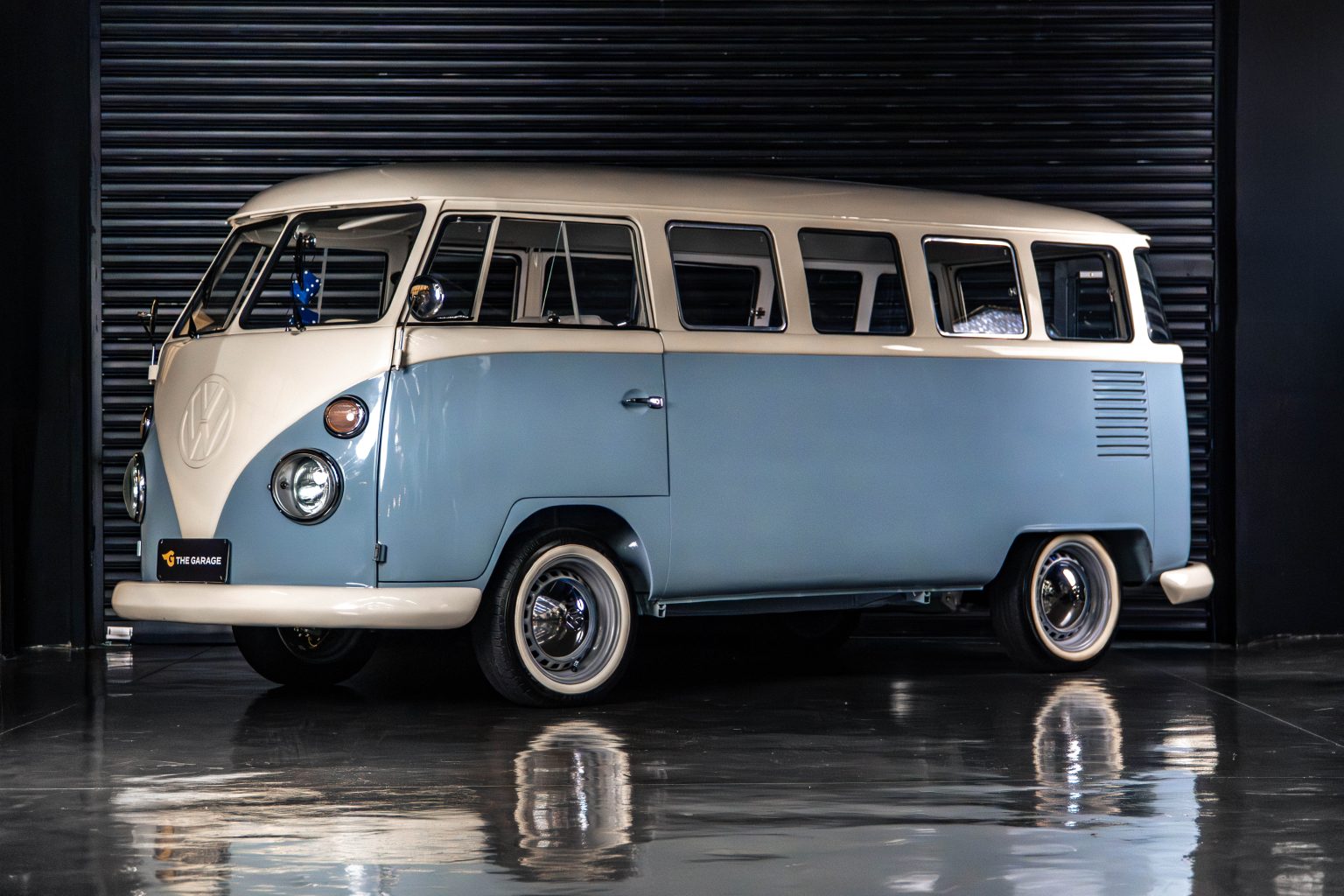 1975 Volkswagen Kombi Corujinha Venda Compra The Garage For Sale