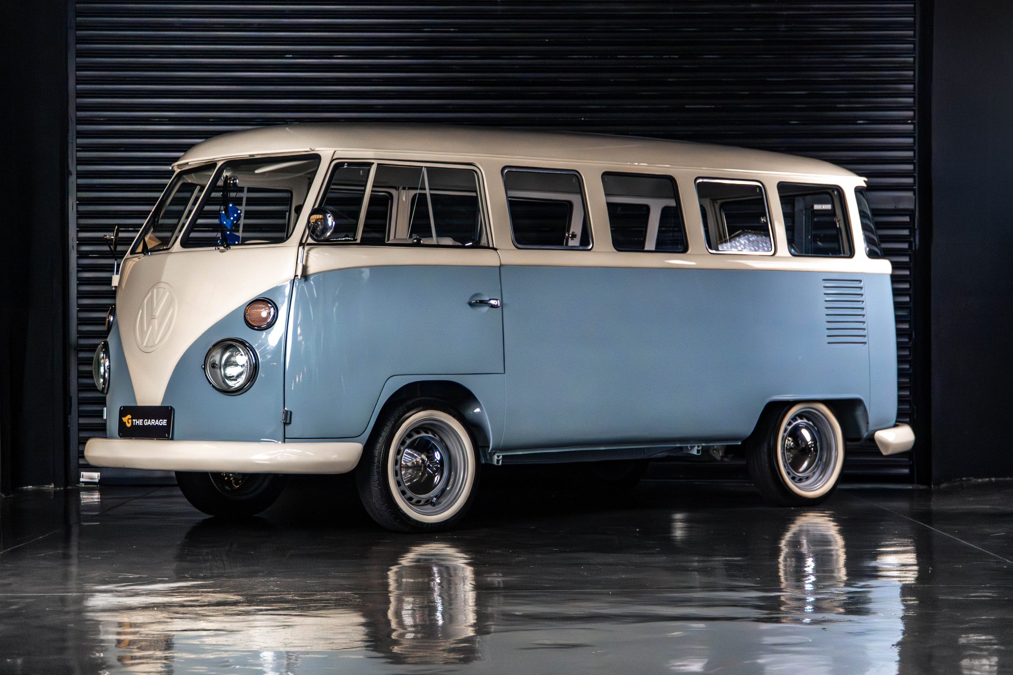 1975 Volkswagen Kombi Corujinha Venda Compra The Garage For Sale