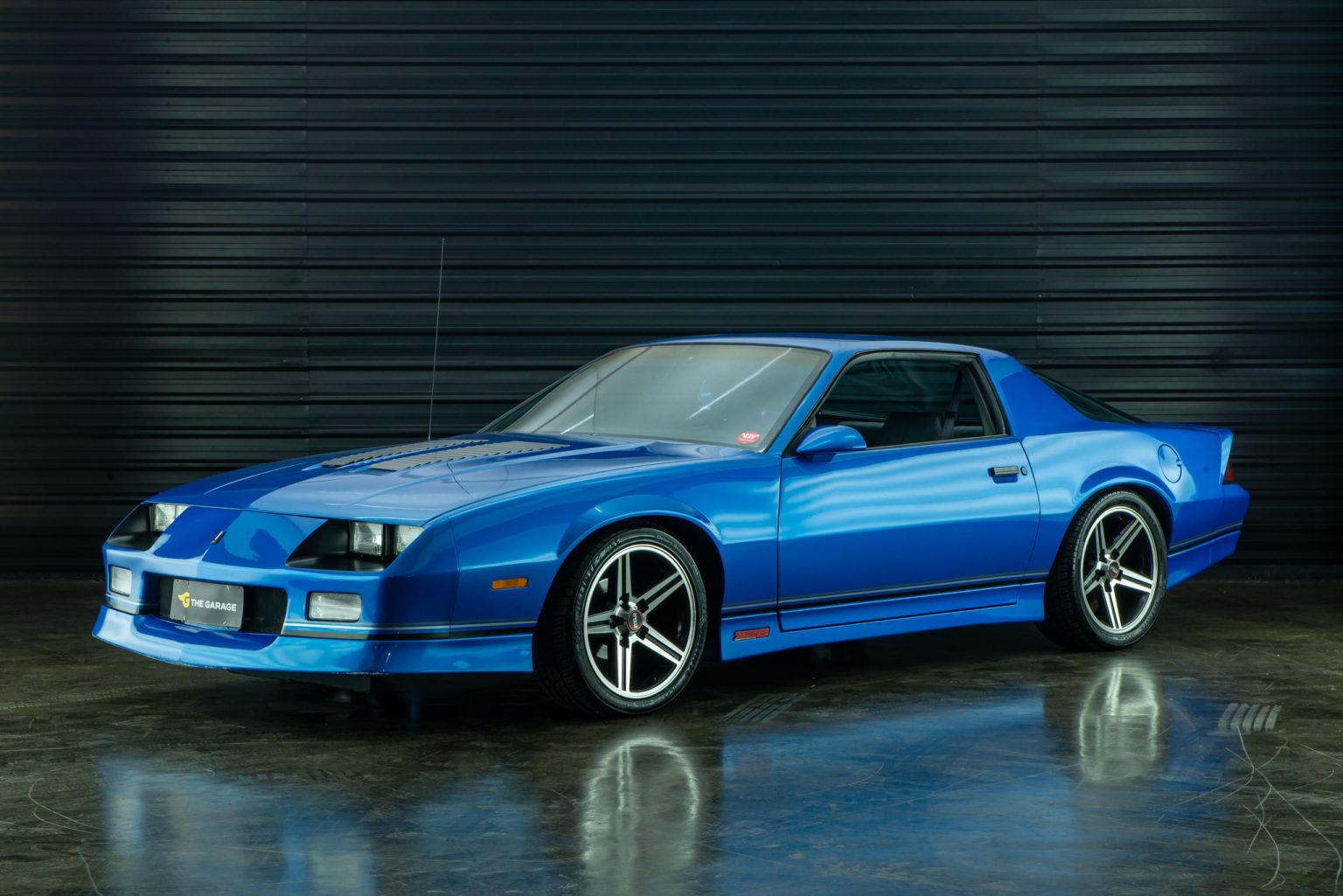 1985 chev camaro z28 a venda the garage