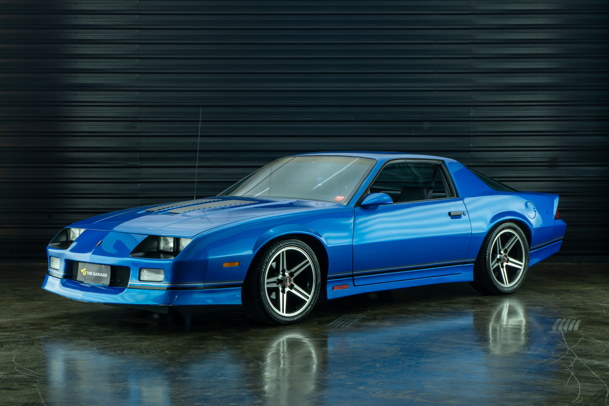 1985 chev camaro z28 a venda the garage