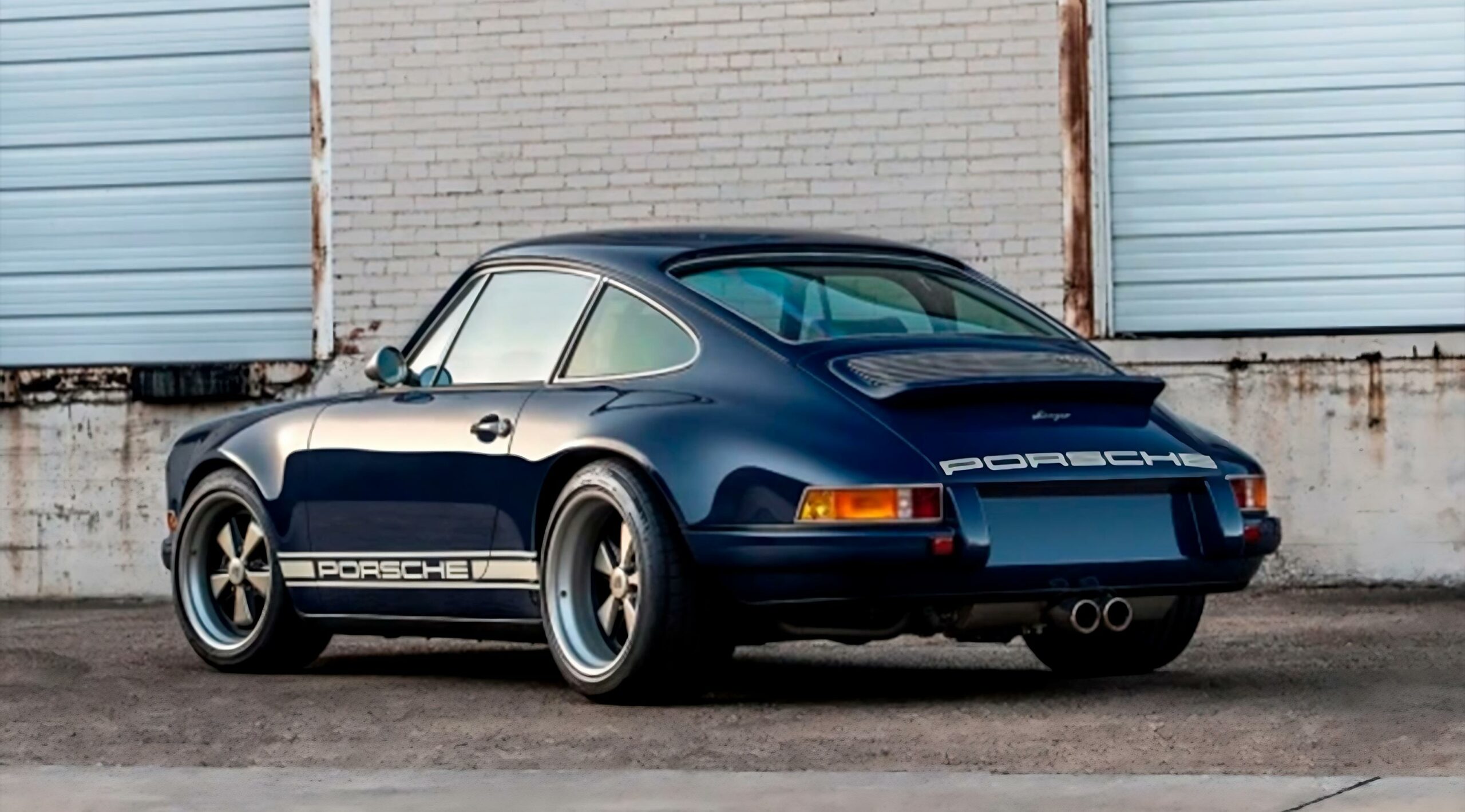 1991-singer-the-garage