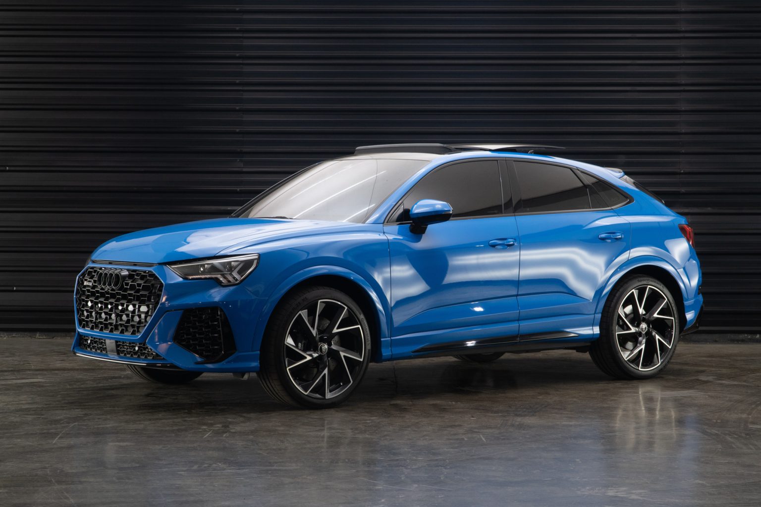 2021 Audi RS Q3 a venda the garage for sale