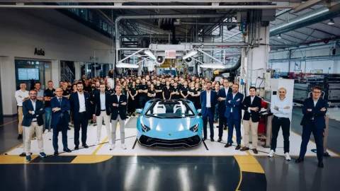 Aventador-The-Garage