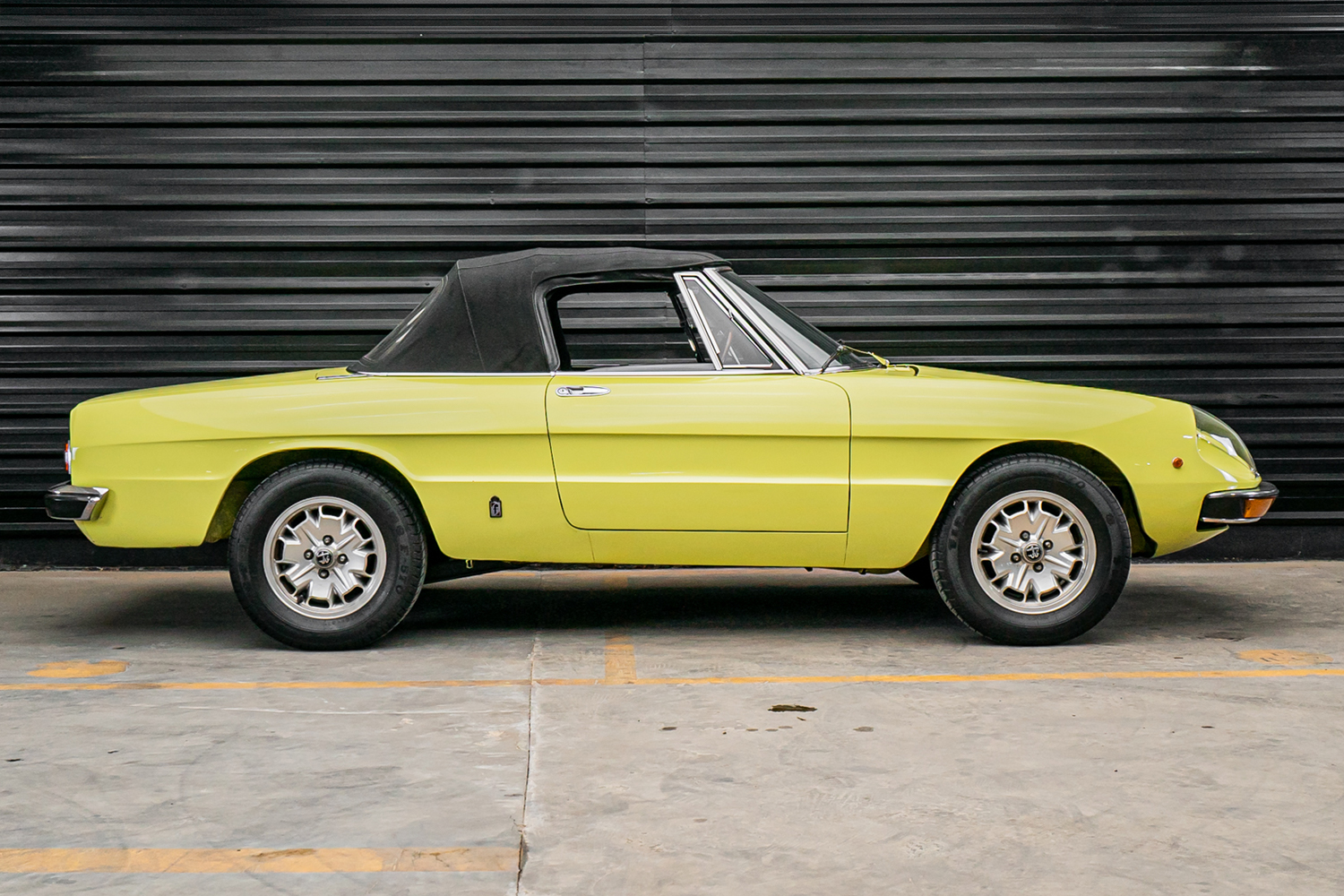 1974 Alfa Romeo Spider 2000 Venda Compra The Garage For Sale
