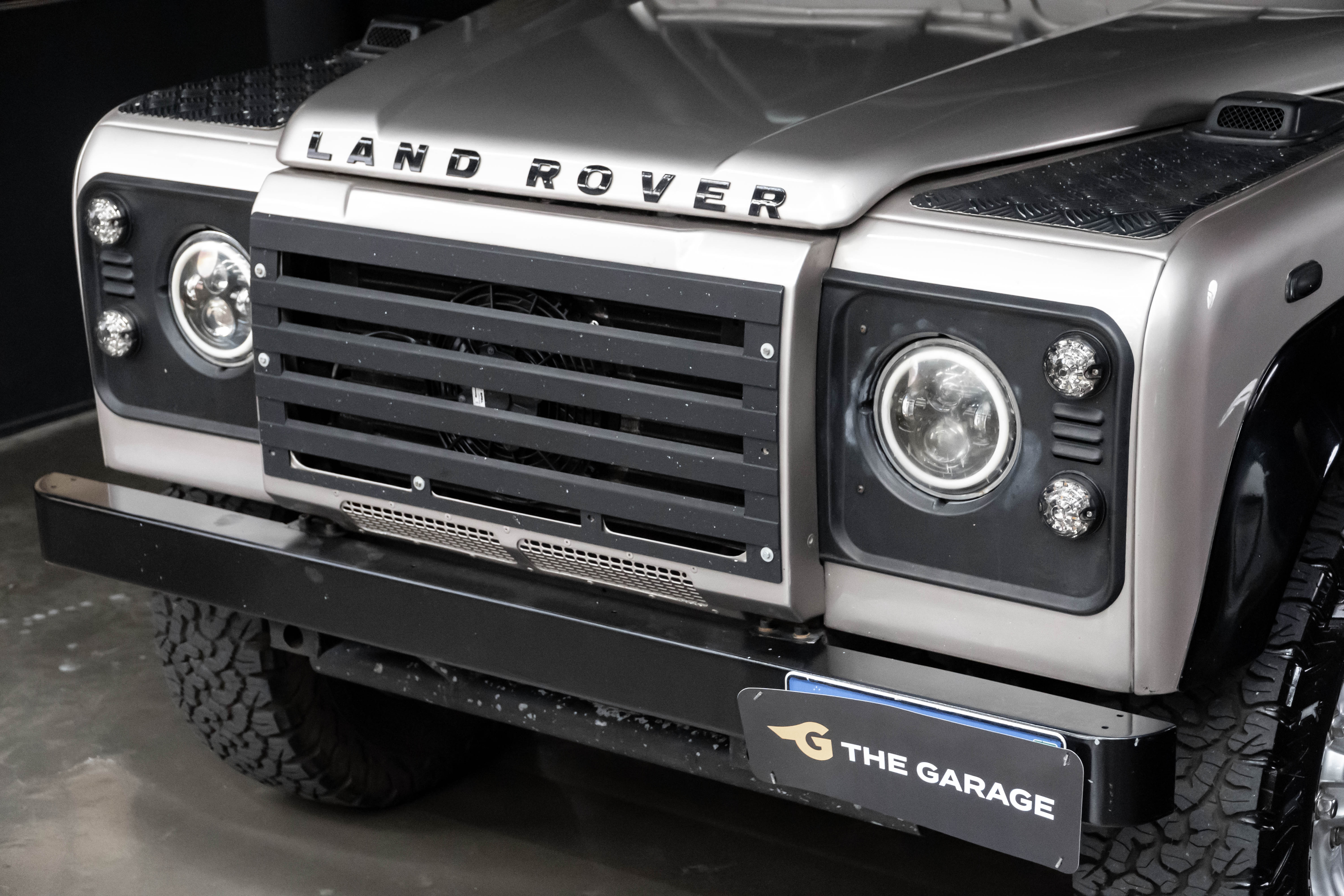 2001 Land Rover Defender 110 Venda Compra The Garage for Sale