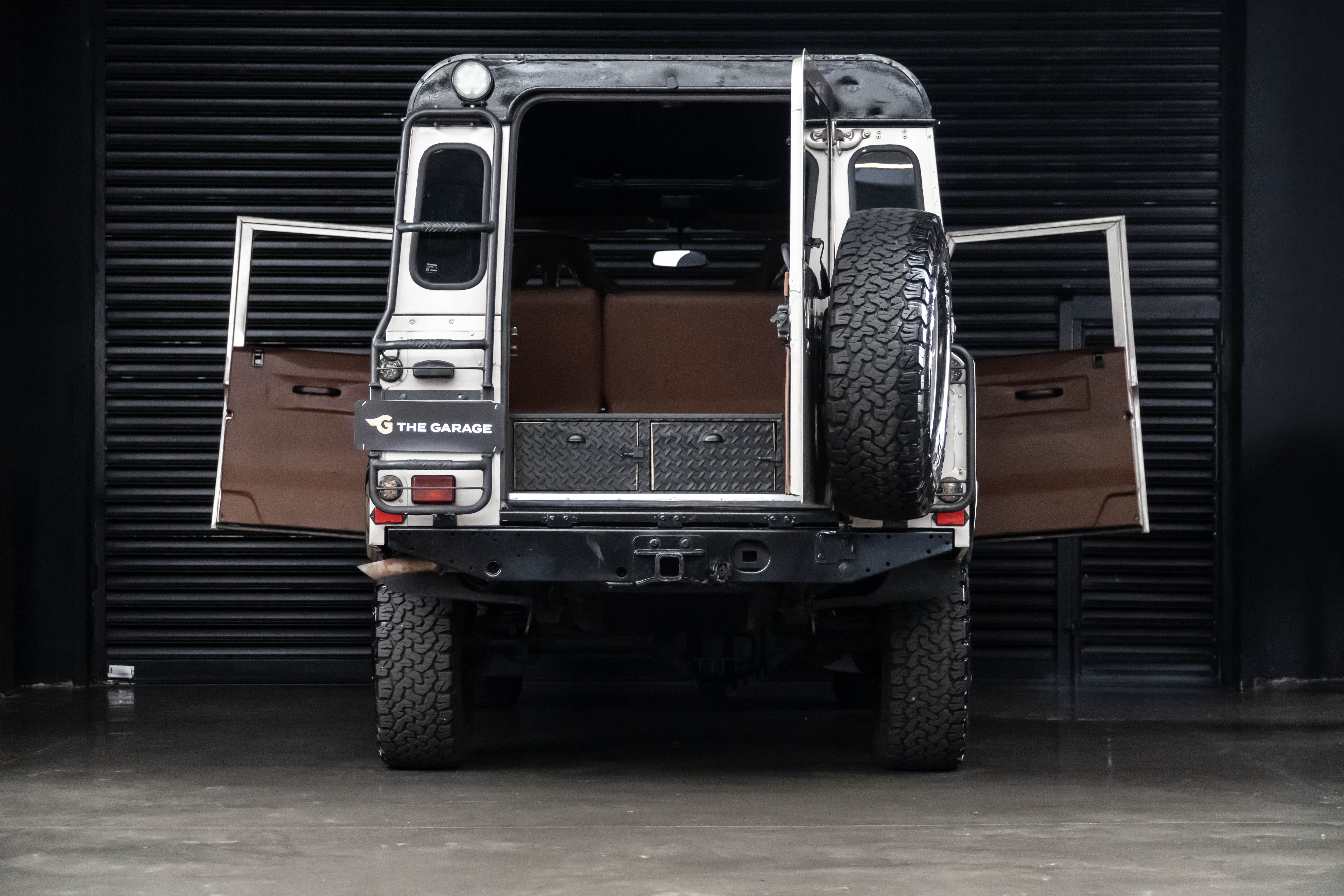 2001 Land Rover Defender 110 Venda Compra The Garage for Sale