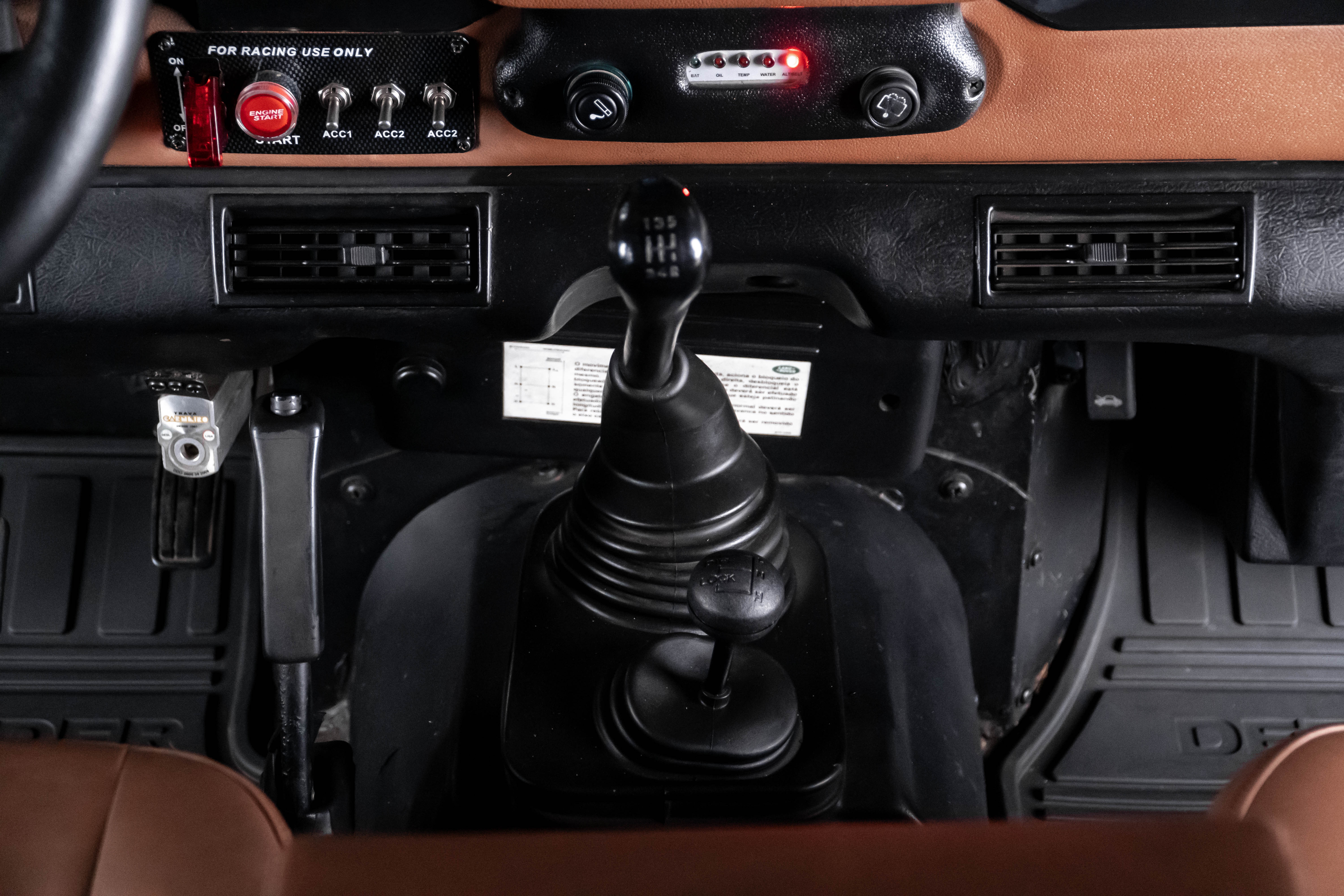 2001 Land Rover Defender 110 Venda Compra The Garage for Sale