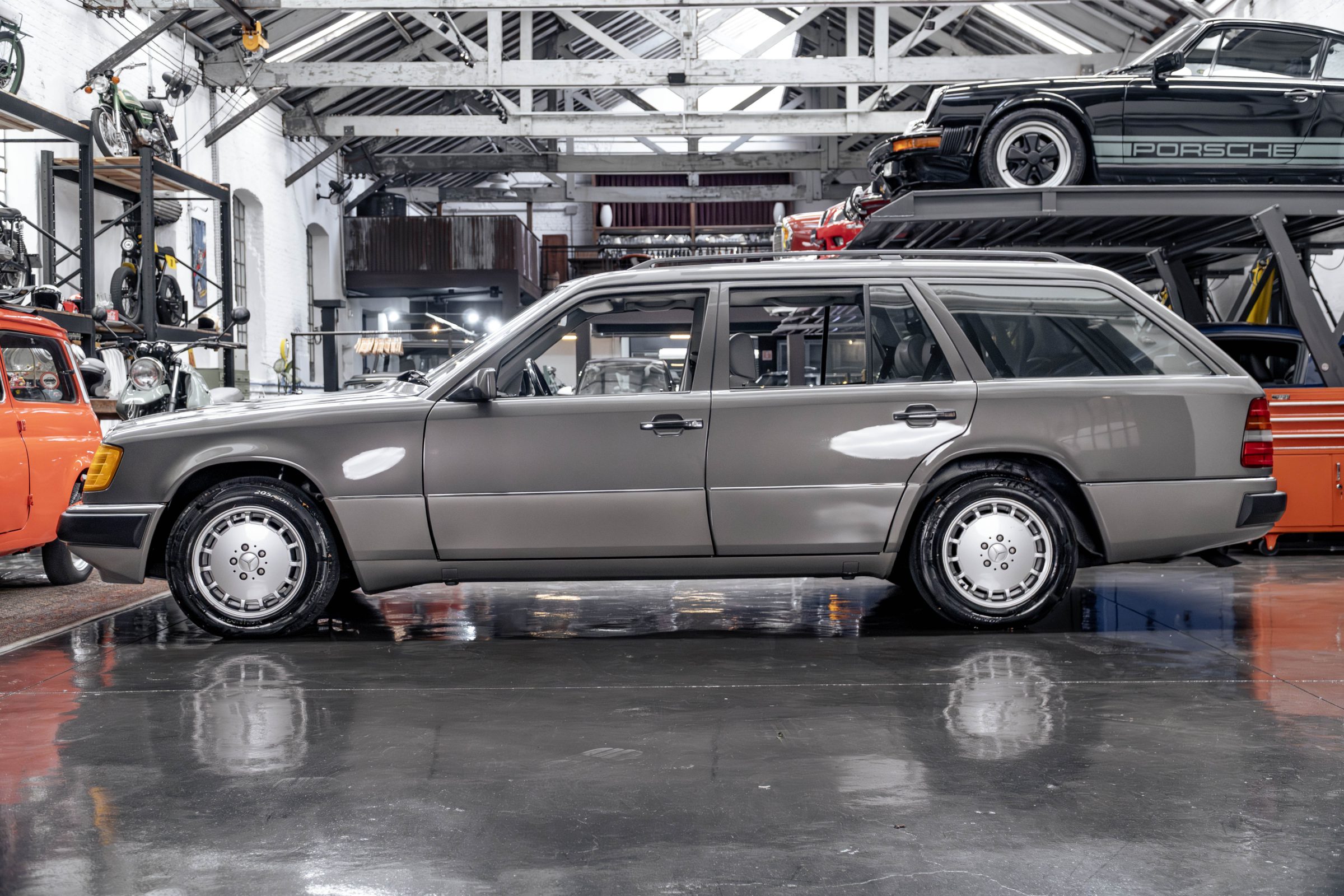 1991 Mercedes-Benz 300 TE Venda Compra The Garage For Sale