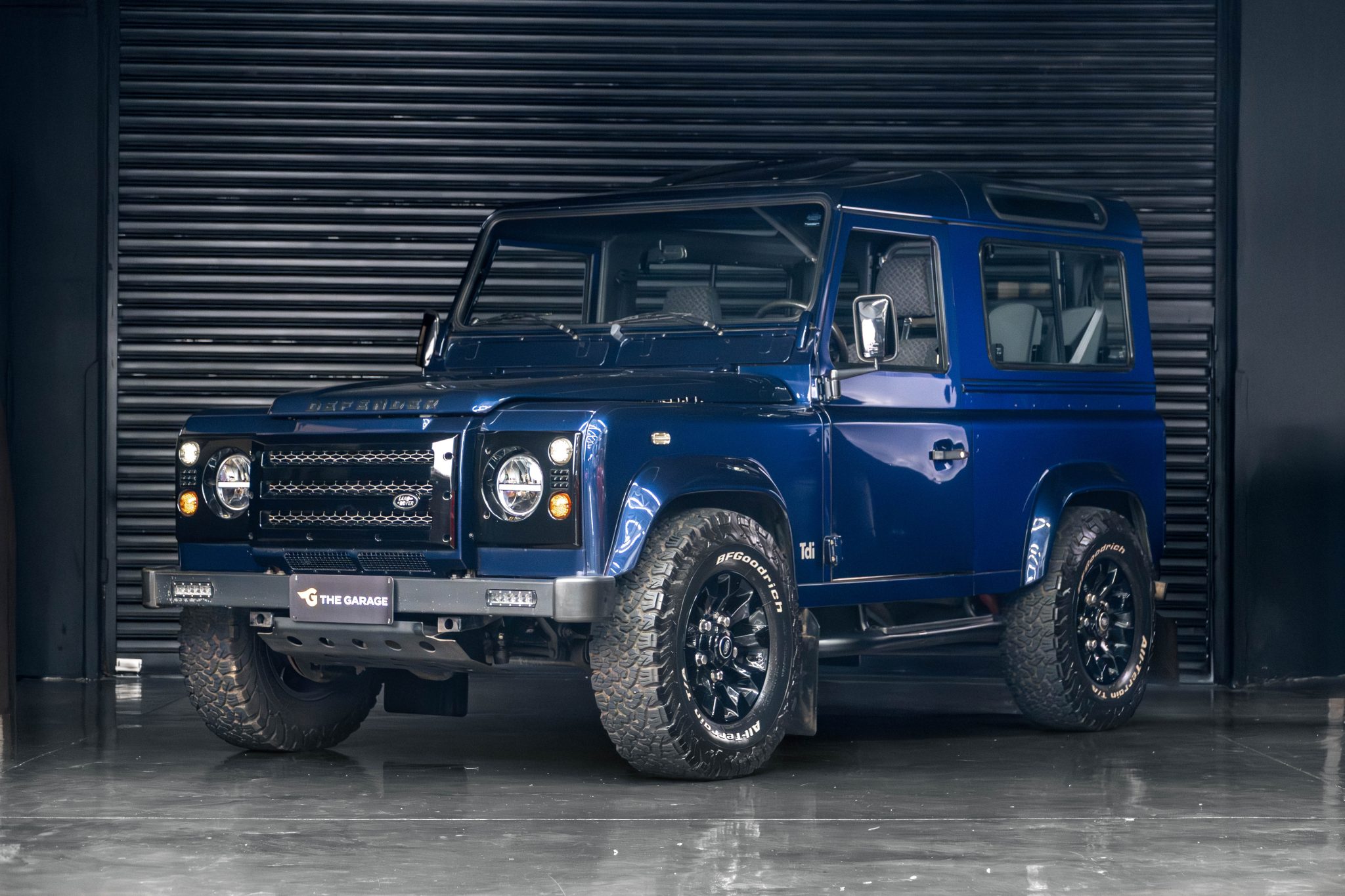 2001 Land Rover Defender 90 Venda Compra The Garage For Sale