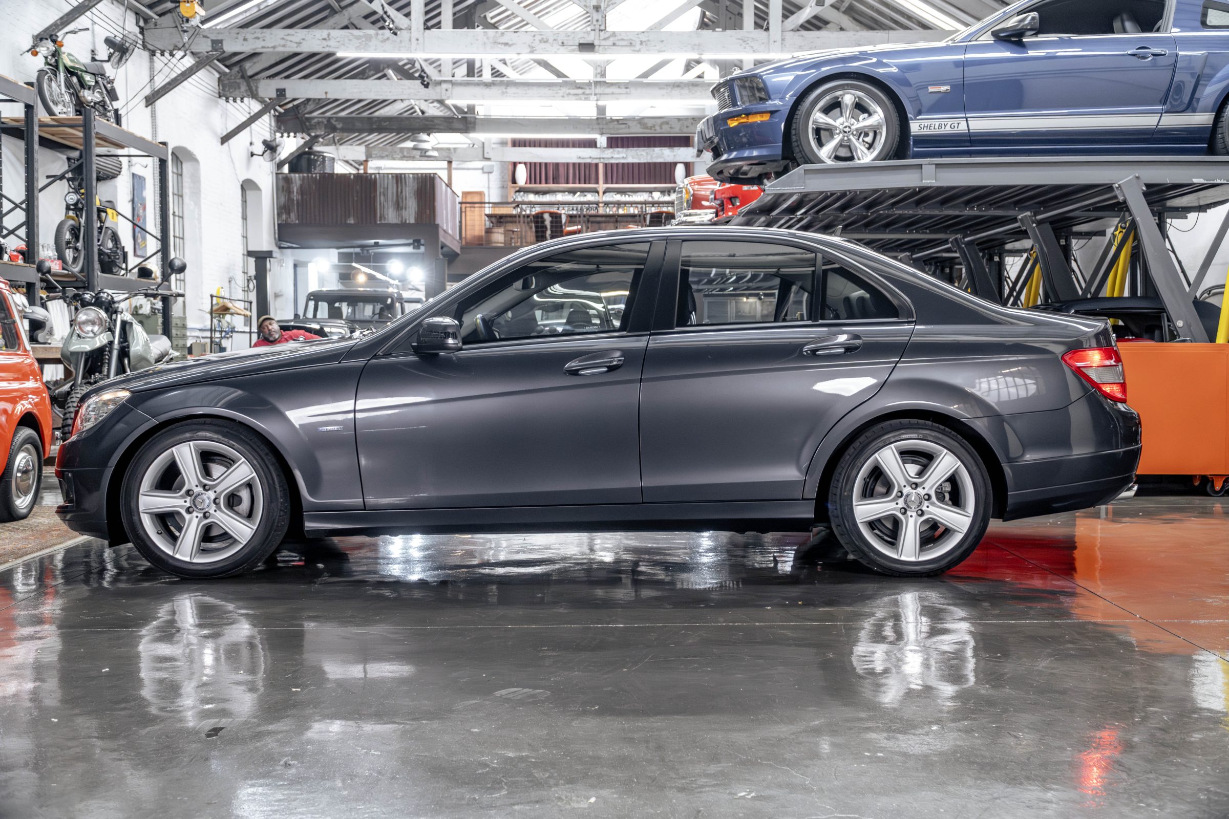 2011 Mercedes-Benz C180 Venda Compra The Garage For Sale