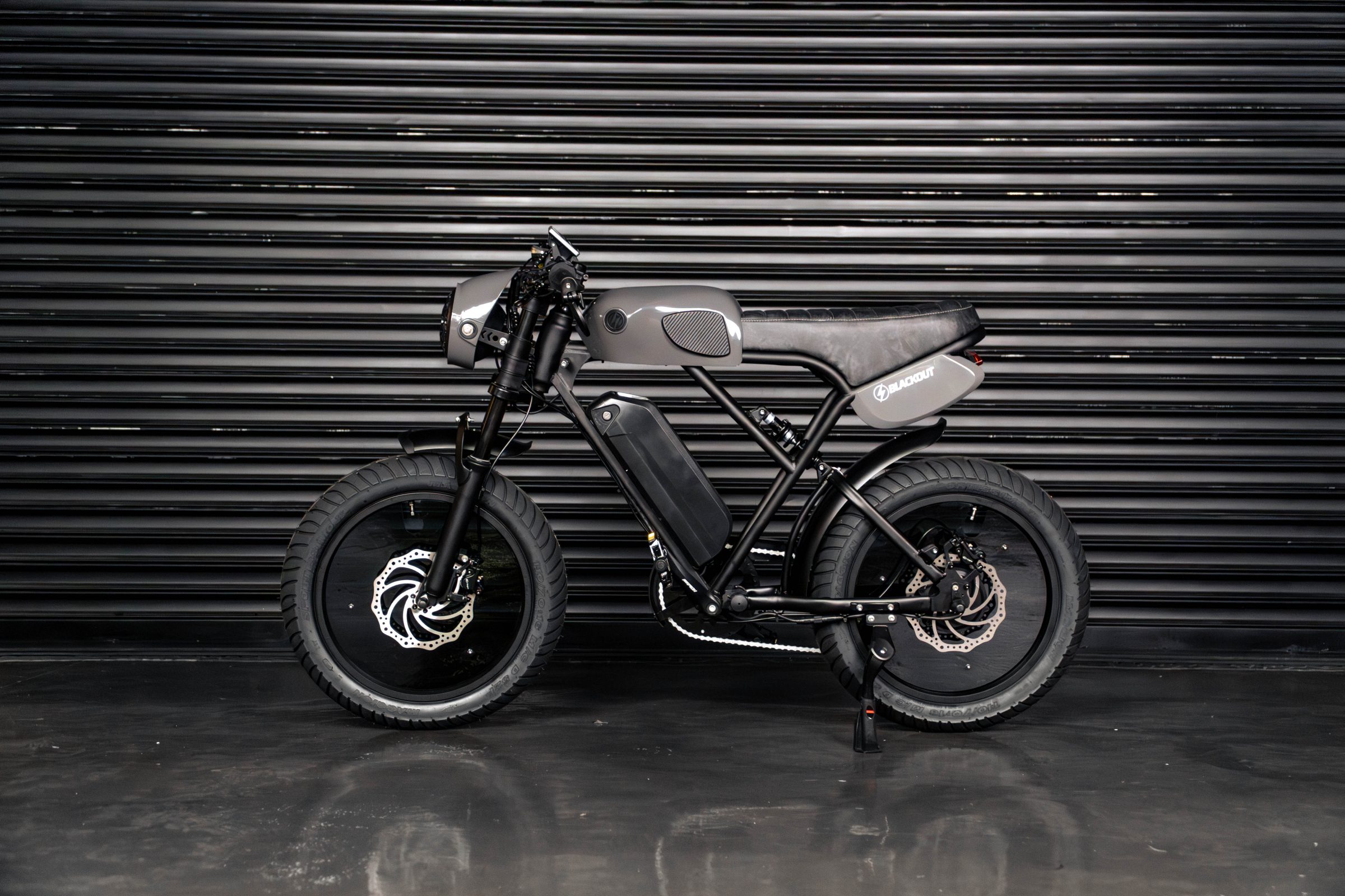 2025 E-Bike Blackout Venda Compra The Garage For Sale