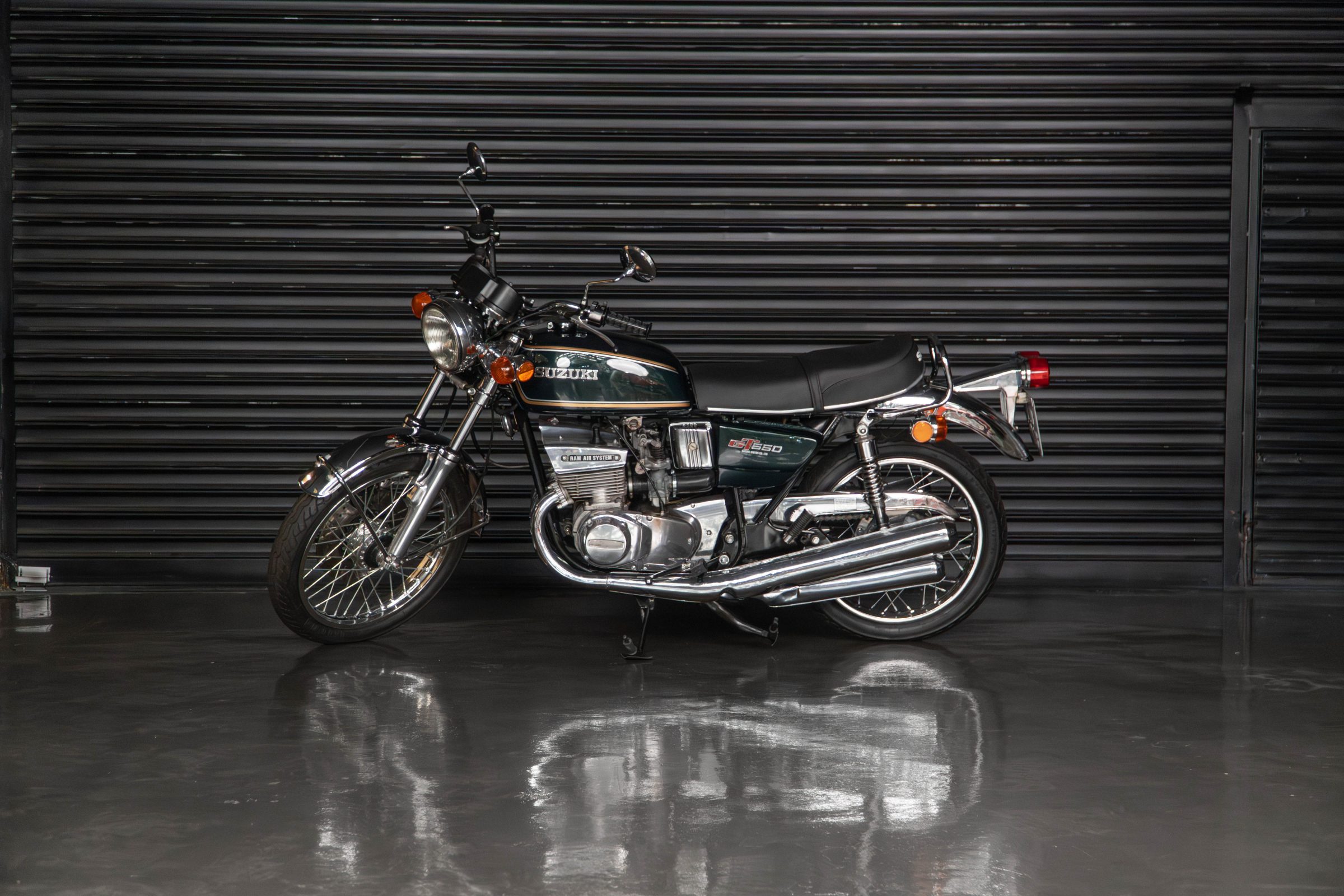 1975 Suzuki GT 550 Venda Compra The Garage For Sale