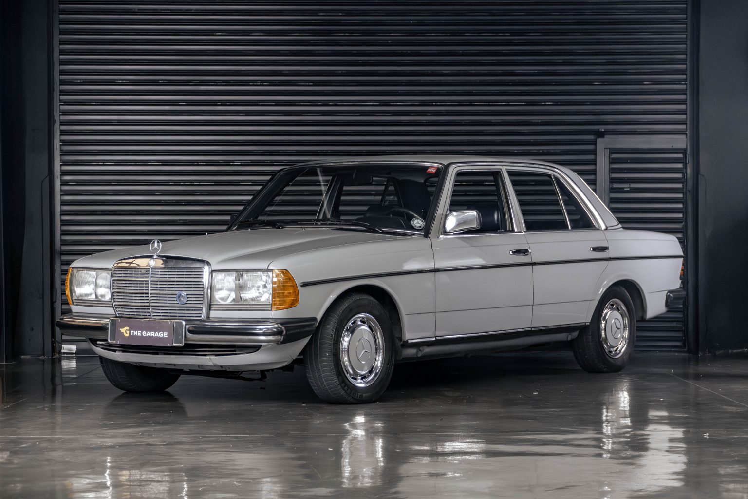 1984 Mercedes-Benz 300D Venda Compra The Garage For Sale