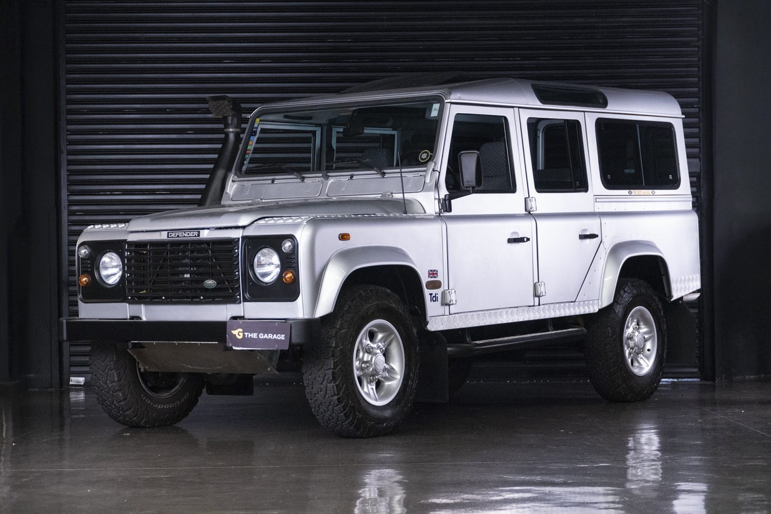 2002 Land Rover Defender 110 Venda Compra The Garage For Sale