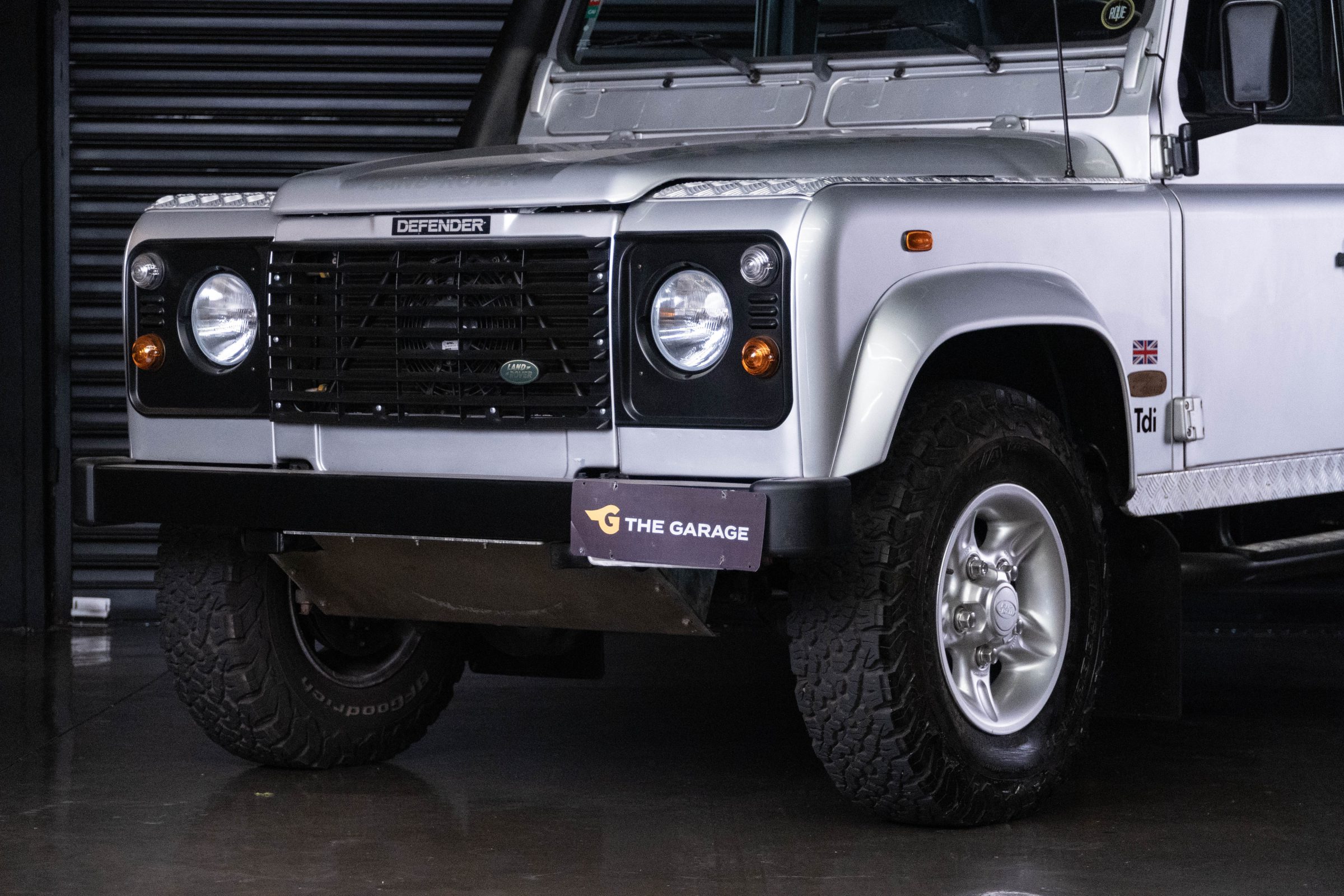 2002 Land Rover Defender 110 Venda Compra The Garage For Sale
