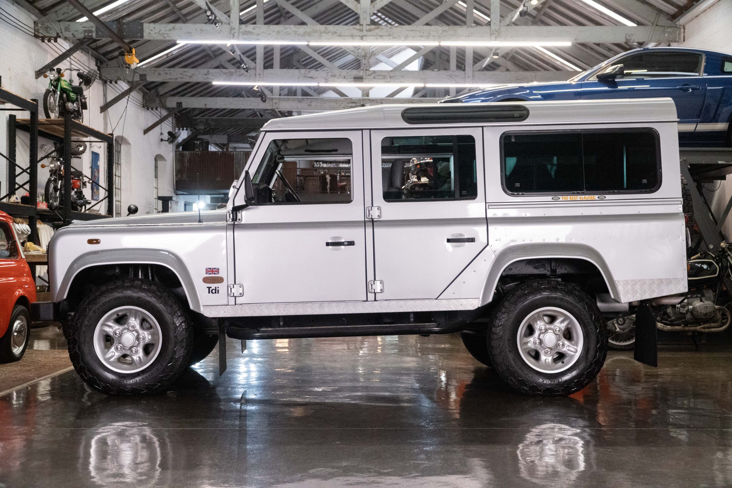2002 Land Rover Defender 110 Venda Compra The Garage For Sale