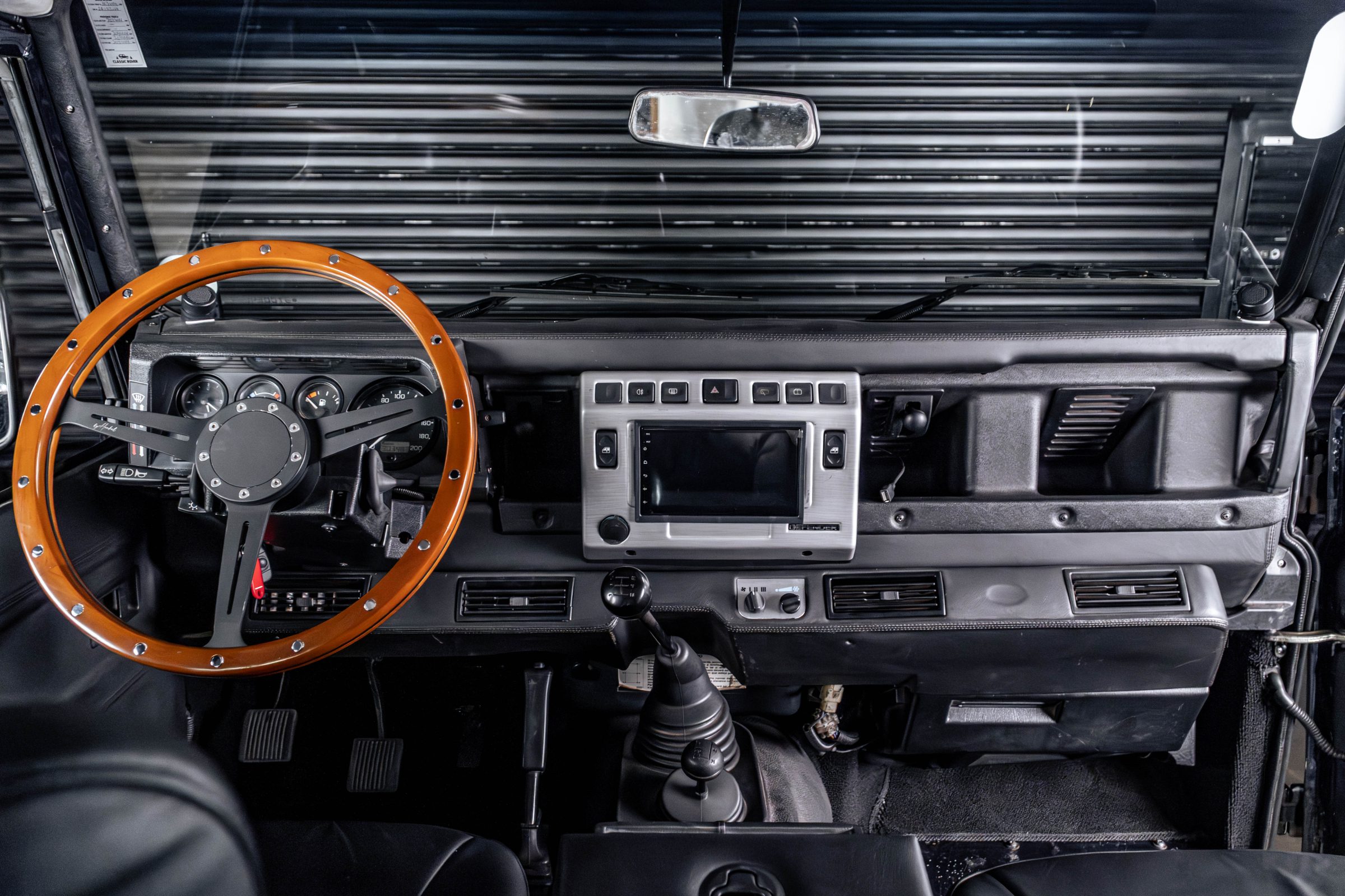 2003 Land Rover Defender 110 Venda Compra The Garage For Sale