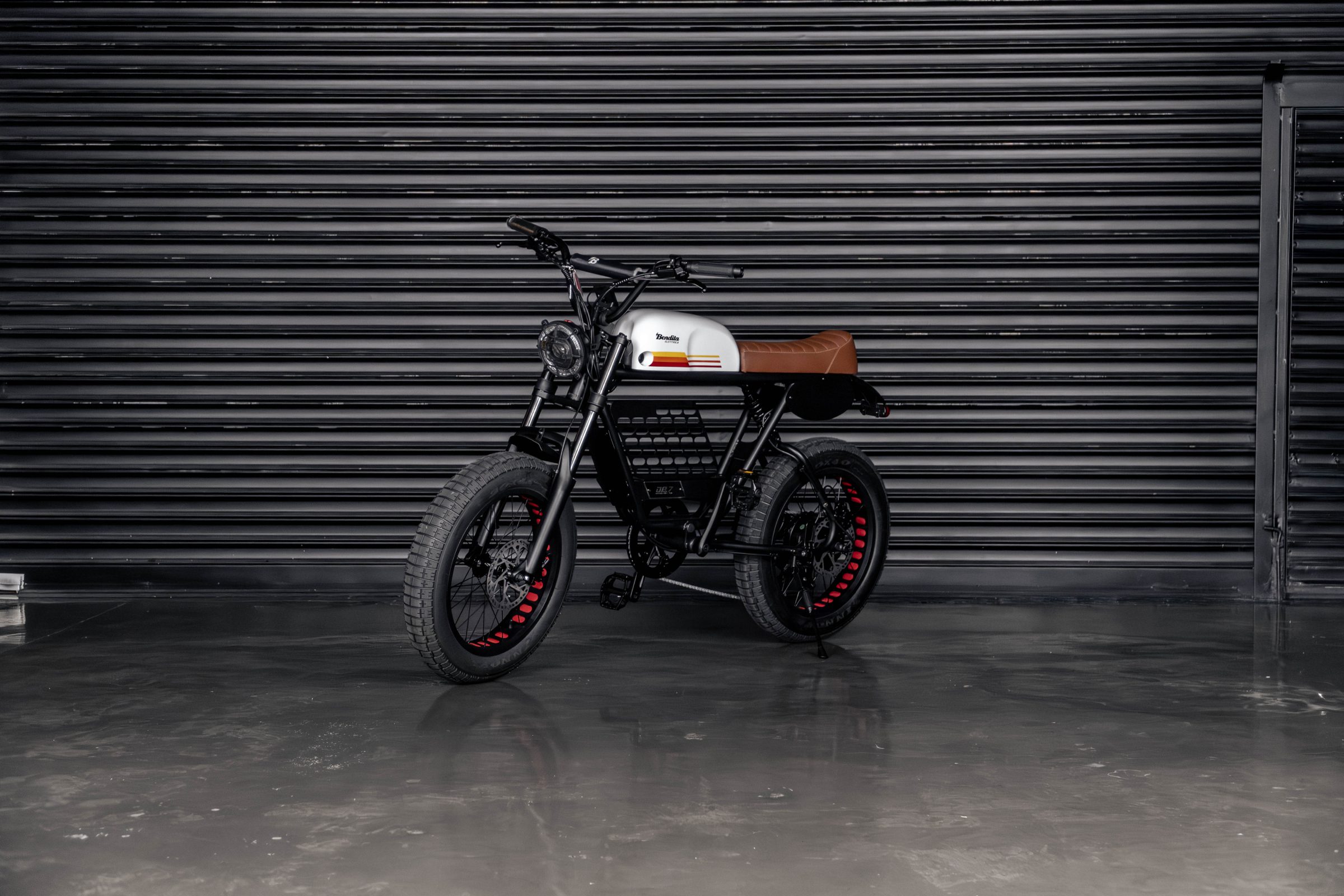 2025 Bendita Califa Venda Compra The Garage For Sale