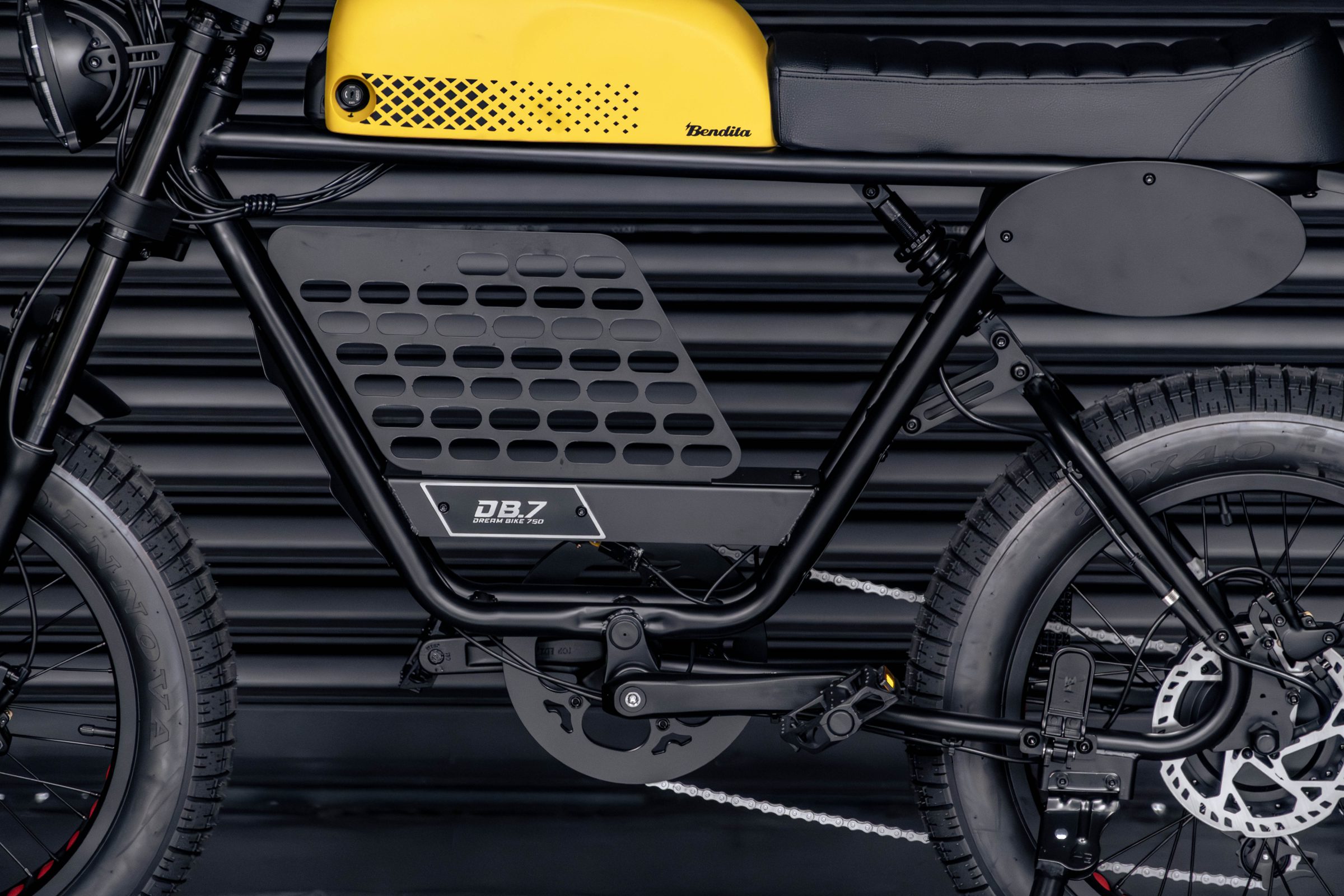 2025 Bendita Venda Compra The Garage For Sale