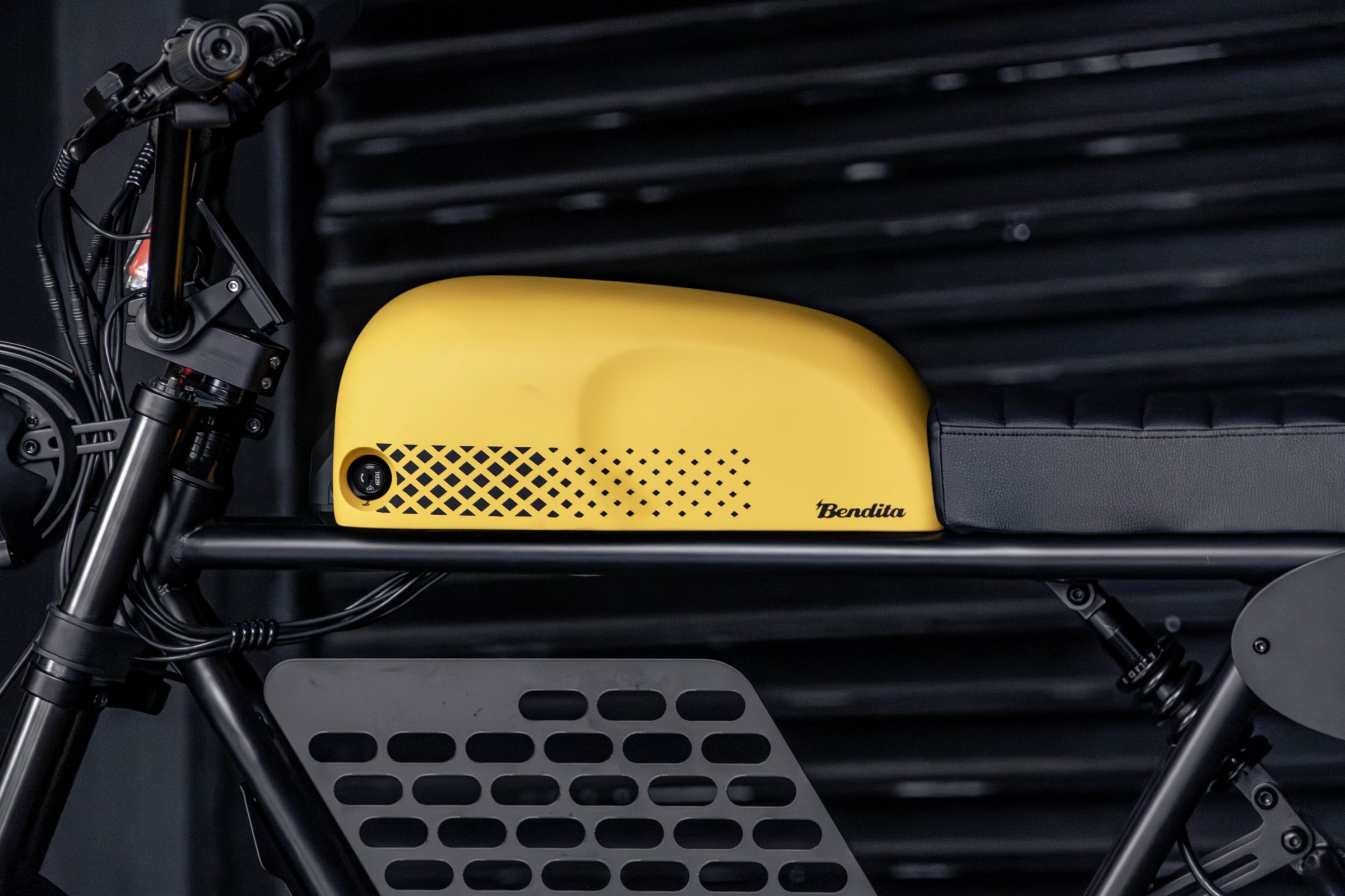 2025 Bendita Venda Compra The Garage For Sale