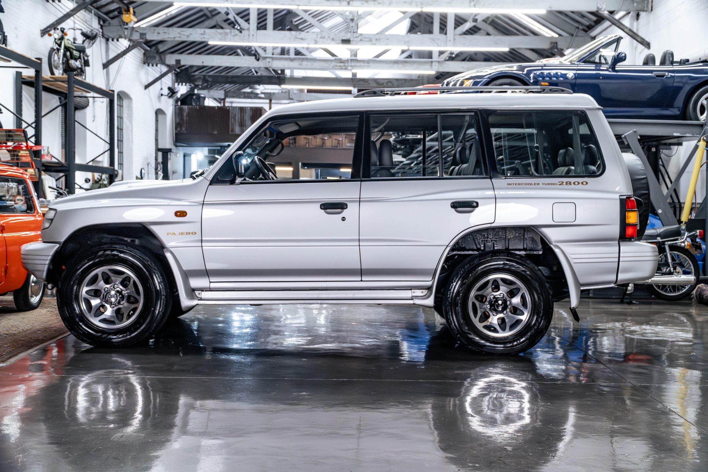 1999 Mitsubishi Pajero GLS Venda Compra The Garage For Sale