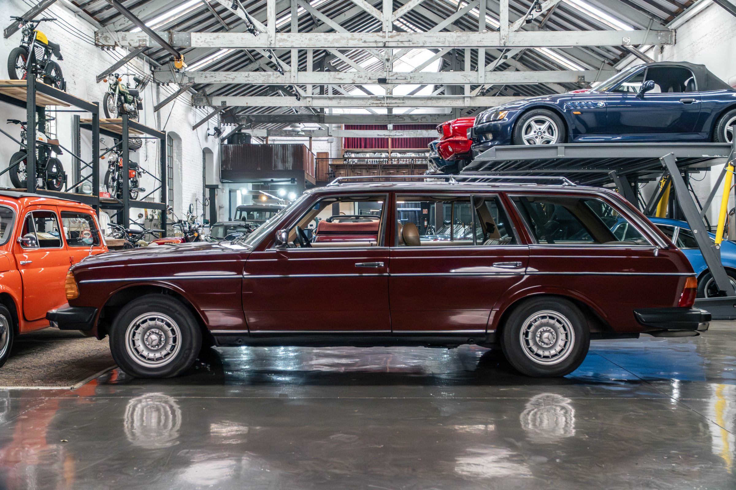 1982 Mercedes-Benz 300 TD Venda Compra The Garage For Sale