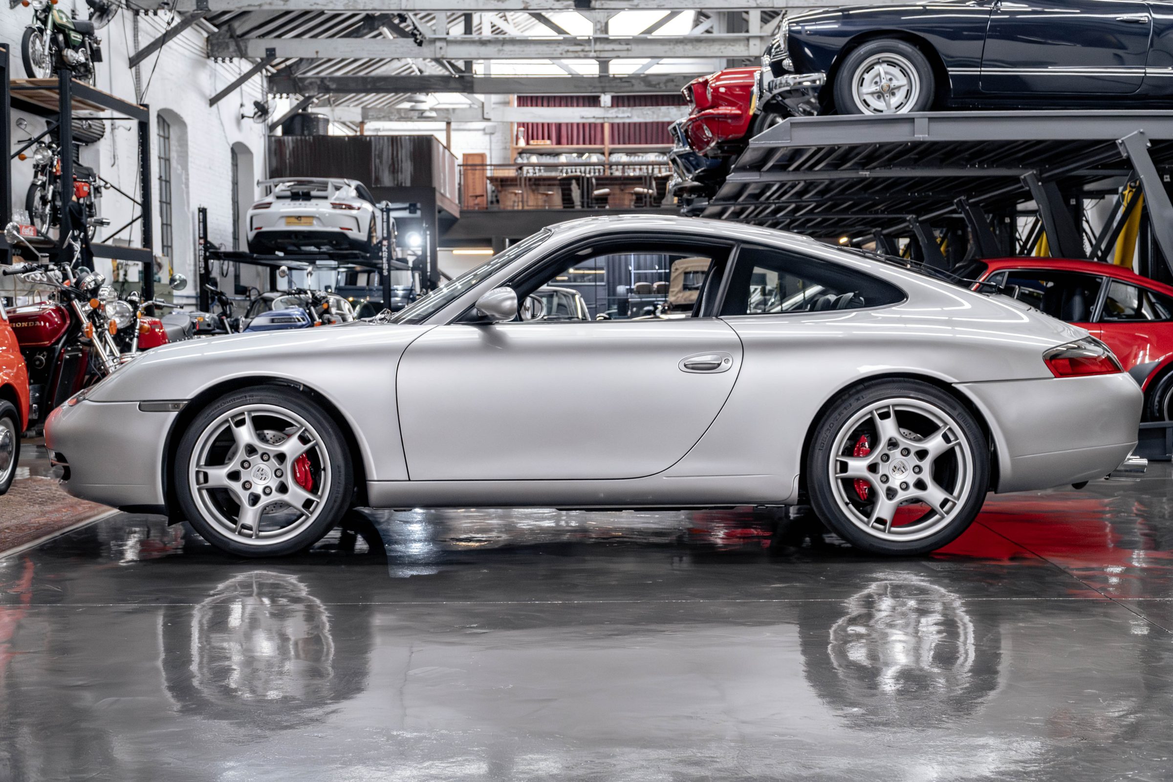 2001 Porsche 911 Carrera S Venda Compra The Garage For Sale